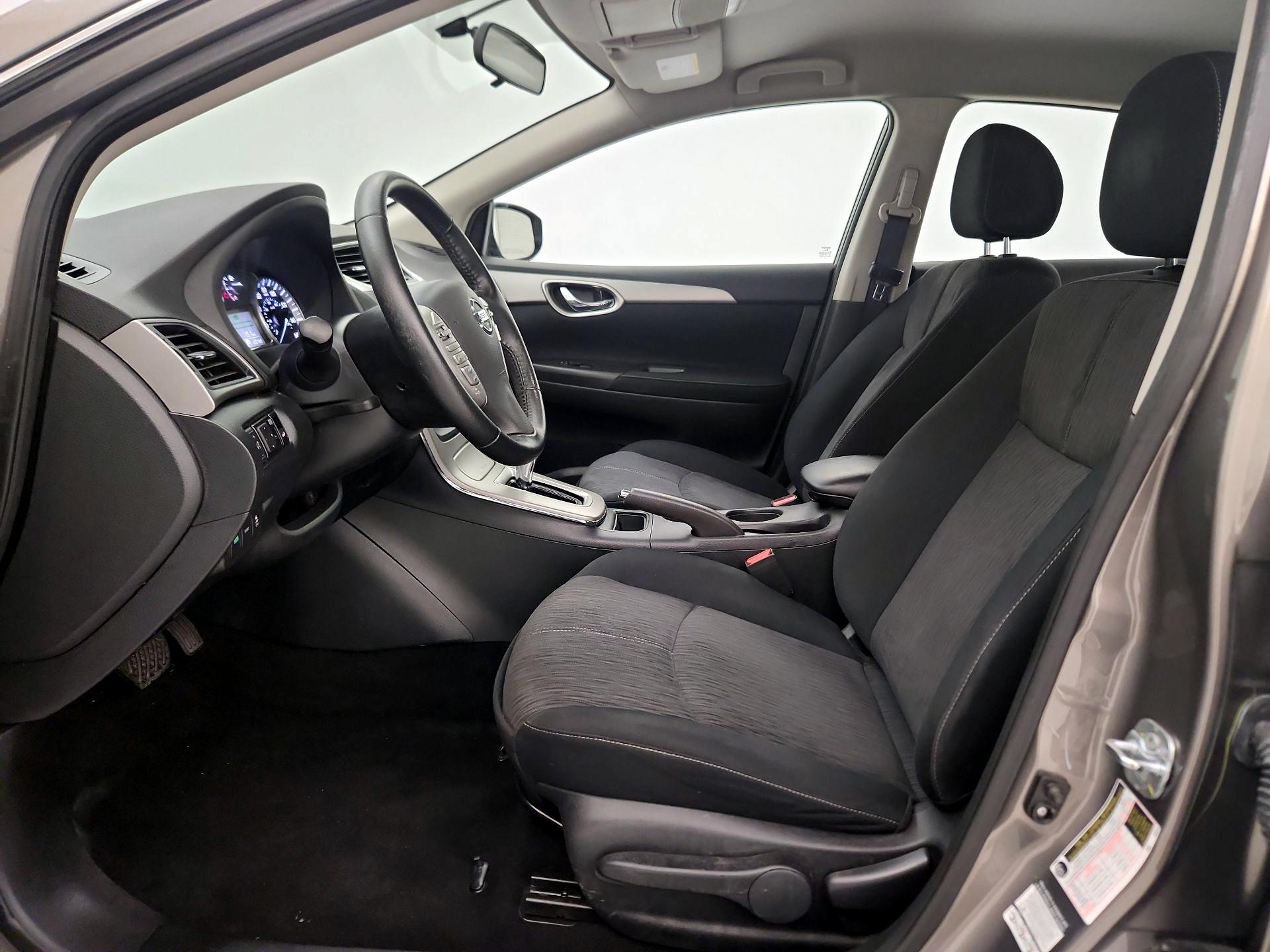 Thumbnail: 2015 Nissan Sentra - 11