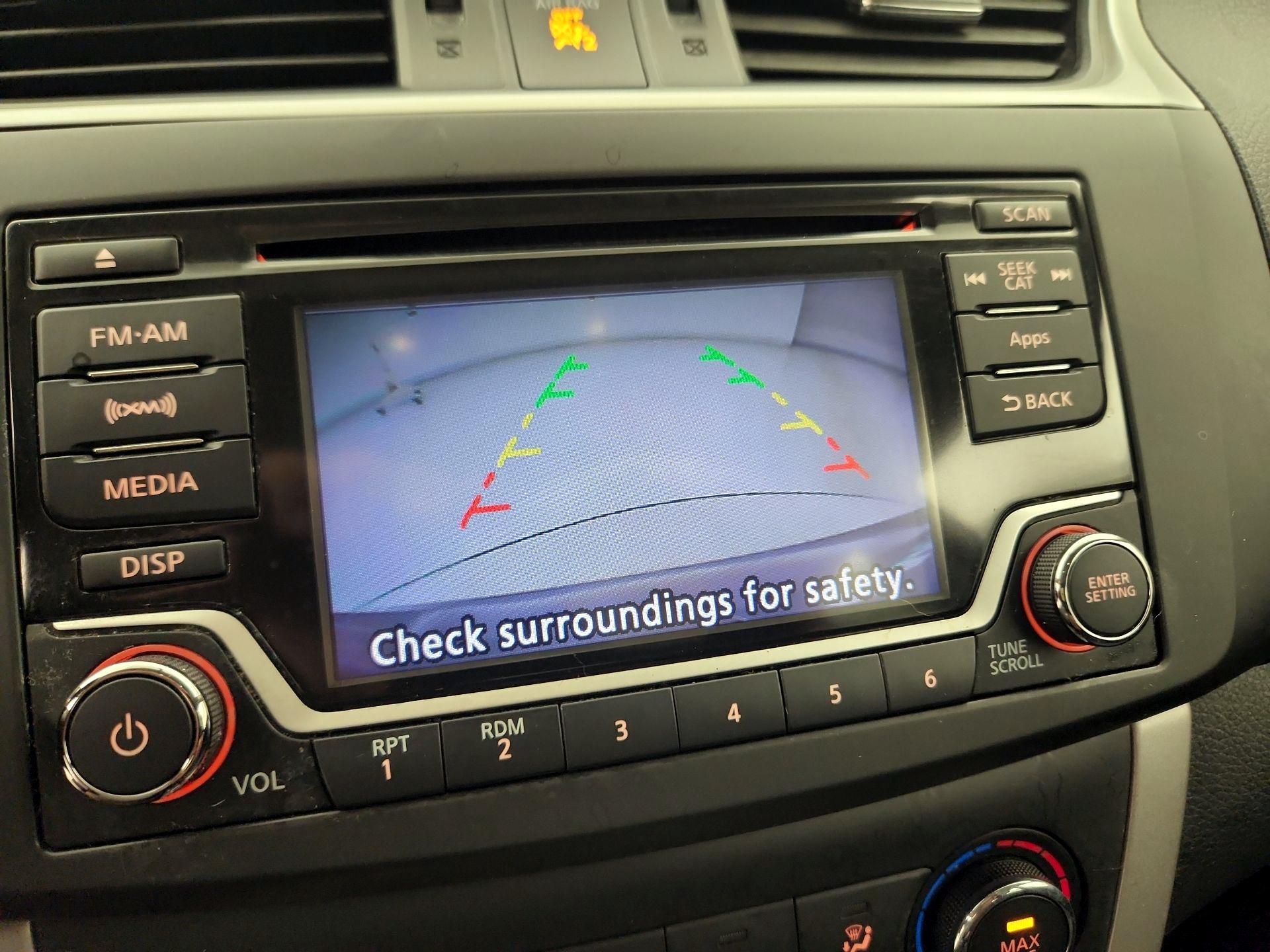 Thumbnail: 2015 Nissan Sentra - 14