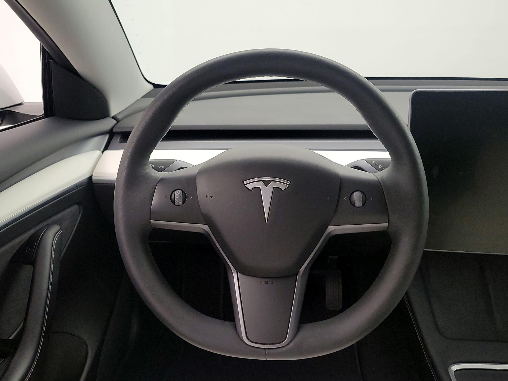 Thumbnail: 2021 Tesla Model 3 - 10