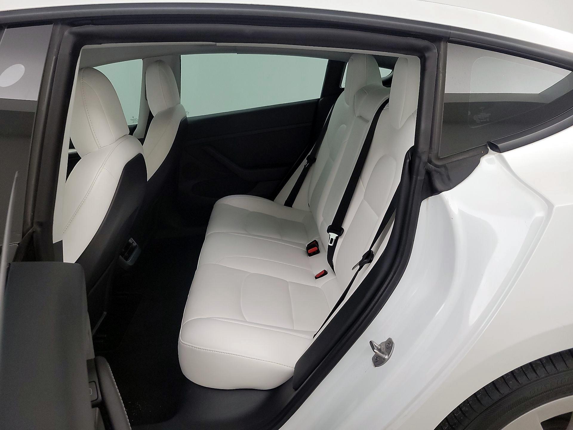 Thumbnail: 2021 Tesla Model 3 - 19