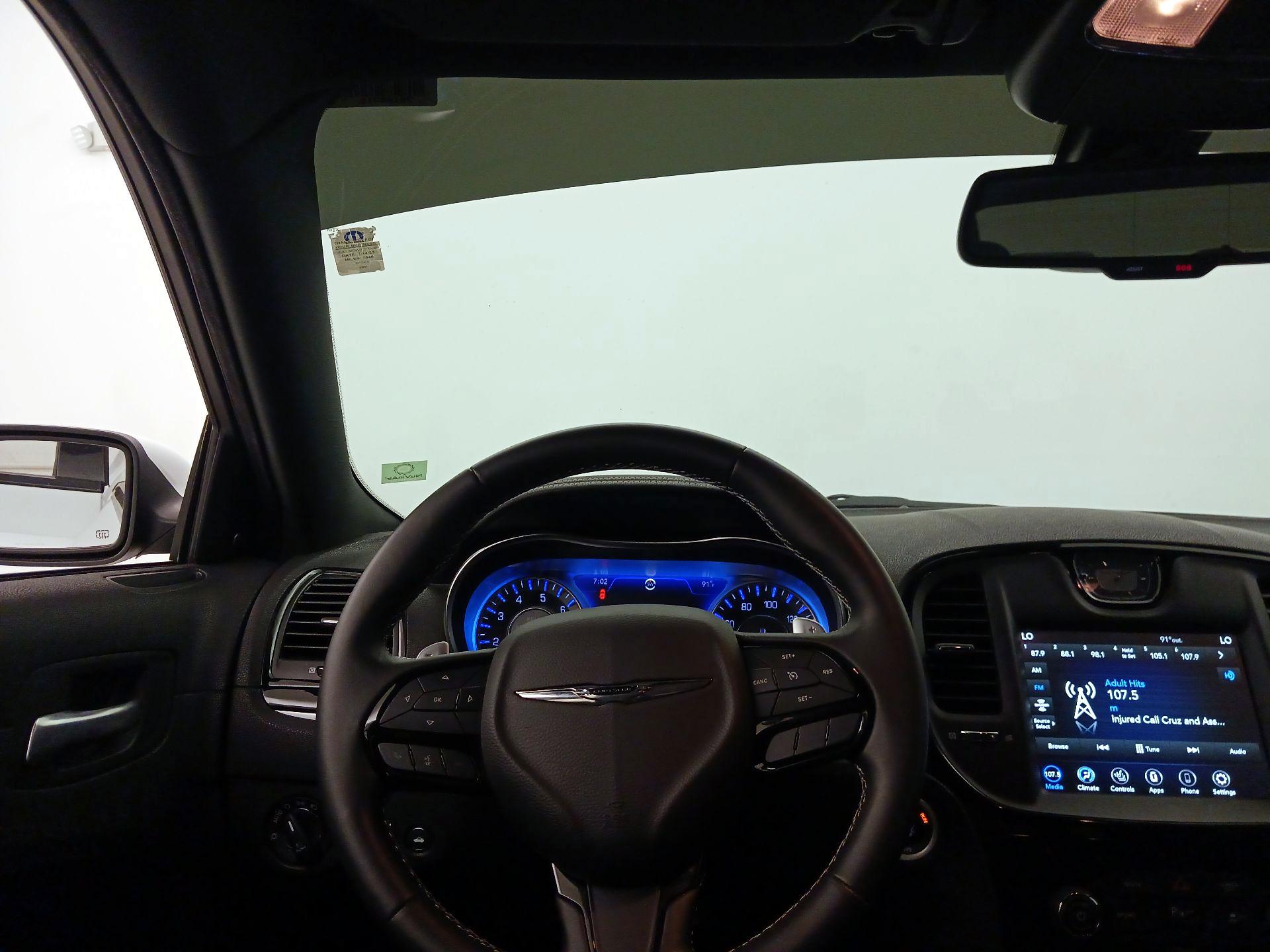 Thumbnail: 2021 Chrysler 300 - 10