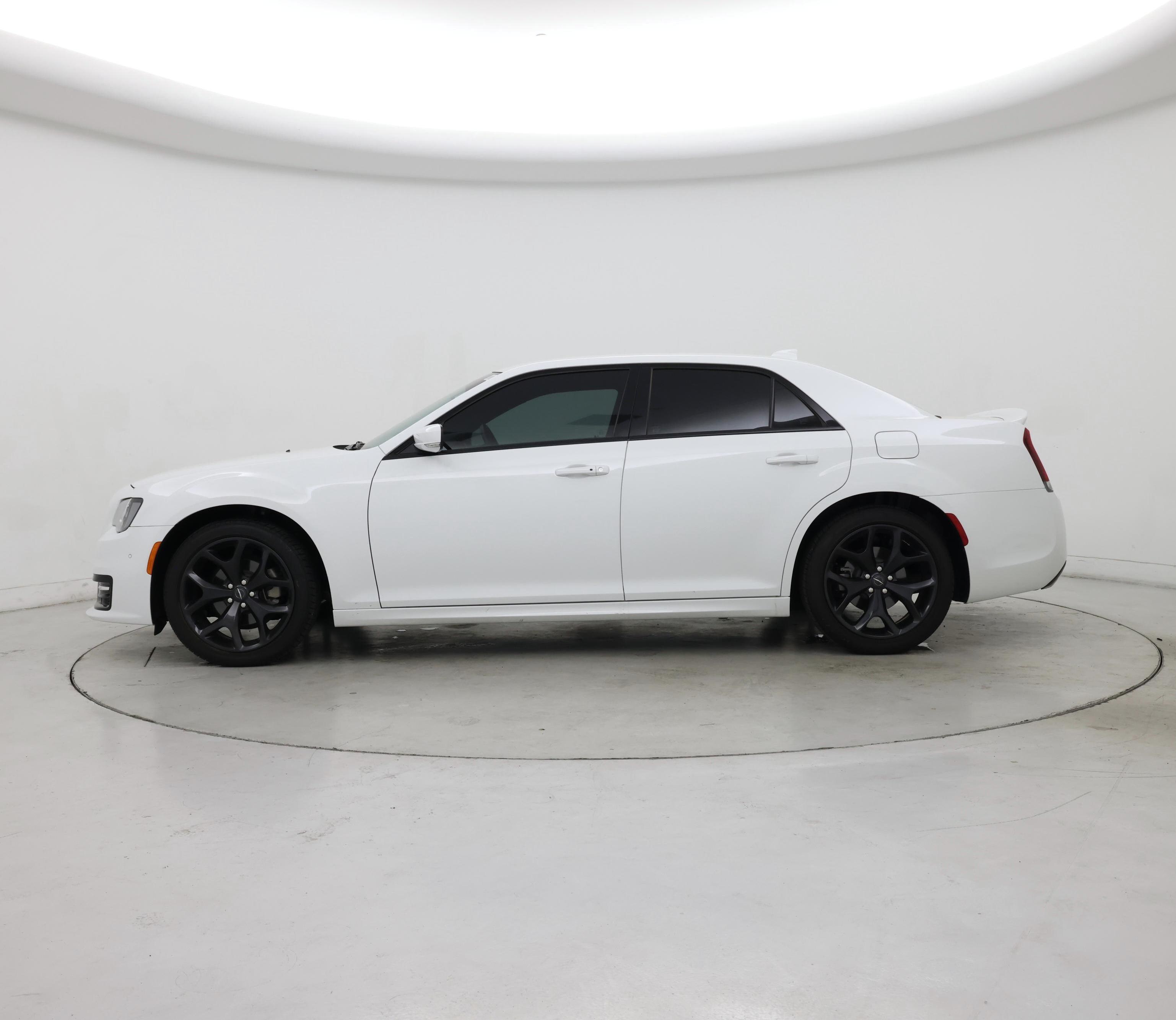 Thumbnail: 2021 Chrysler 300 - 3