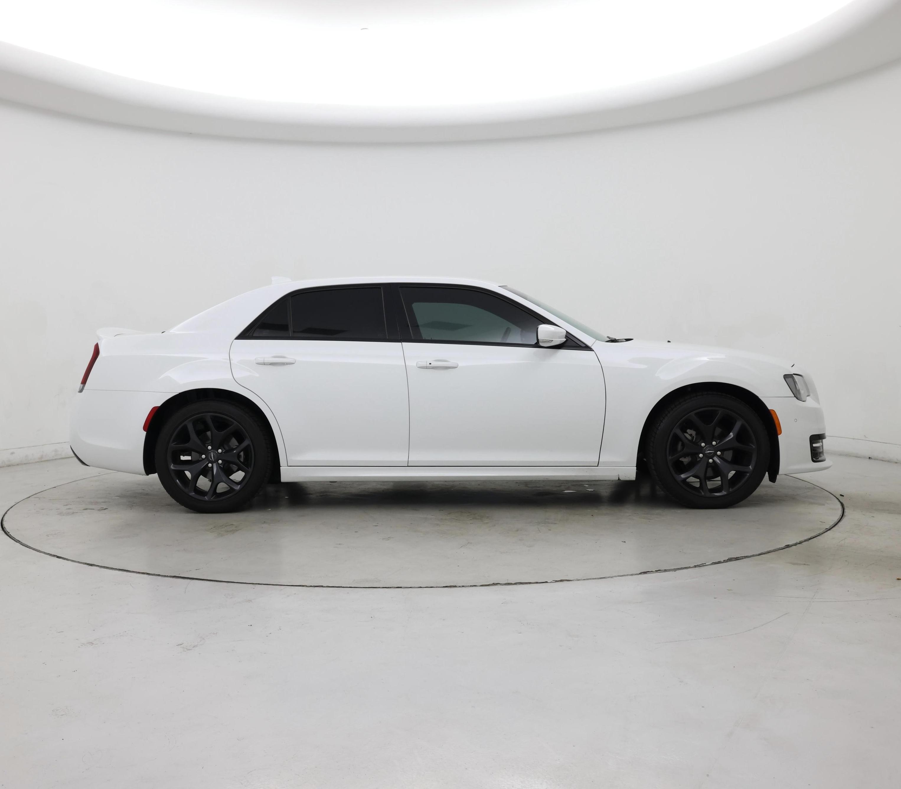 Thumbnail: 2021 Chrysler 300 - 7