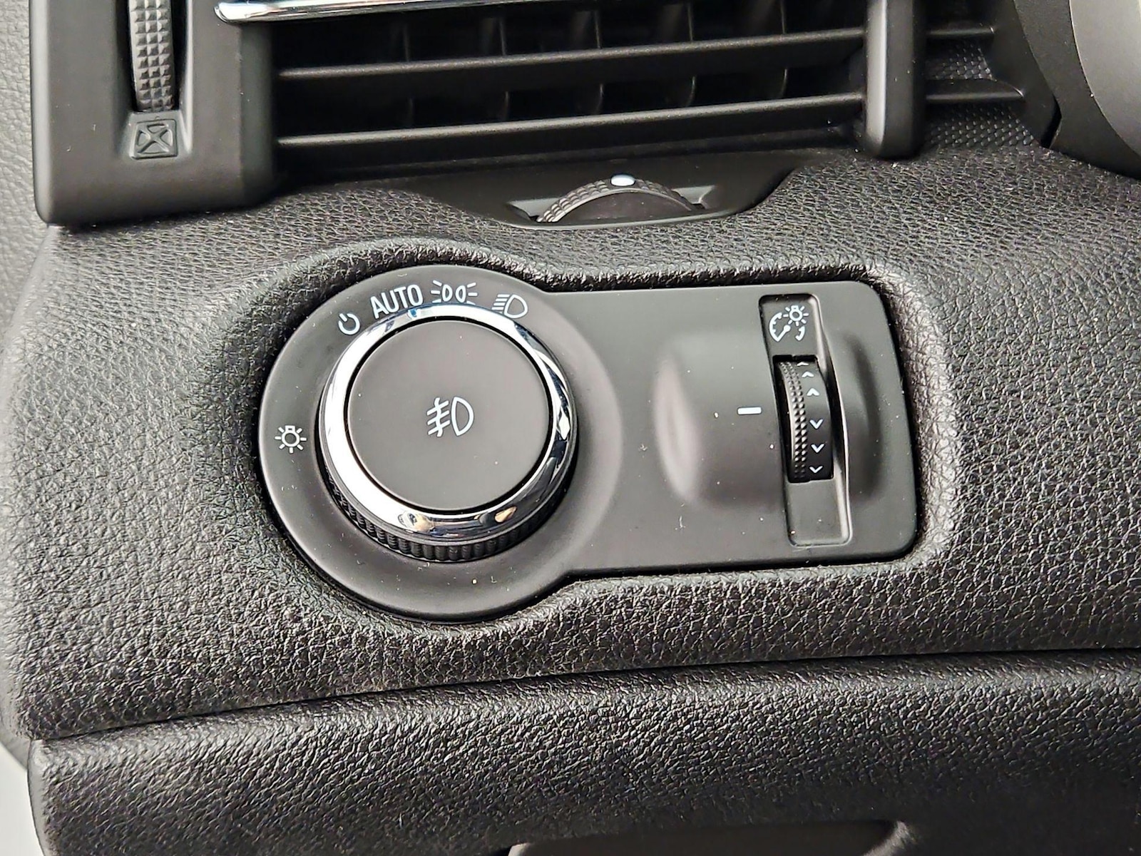 2015 Chevrolet Malibu 1LZ - Photo 14