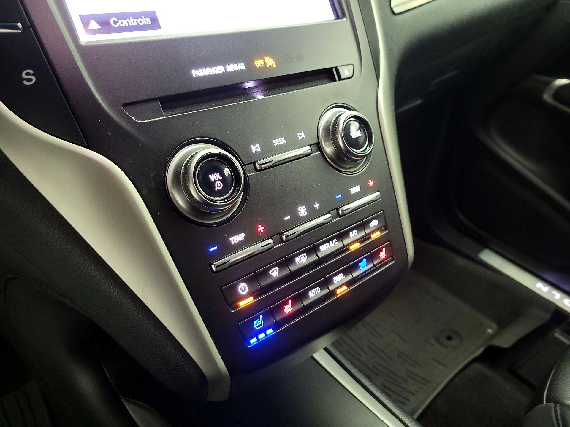 Thumbnail: 2019 Lincoln MKC - 14