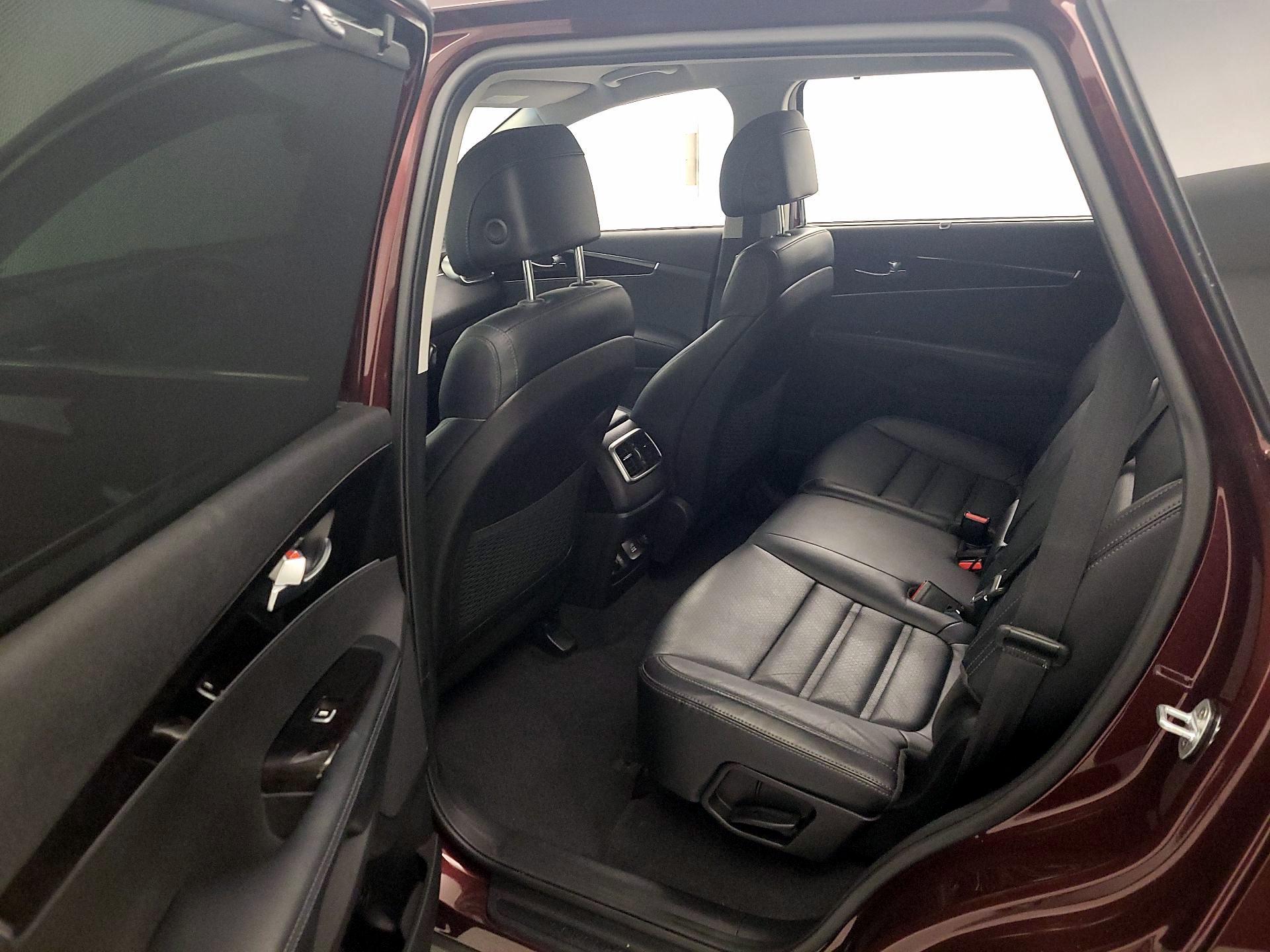 Thumbnail: 2017 Kia Sorento - 19