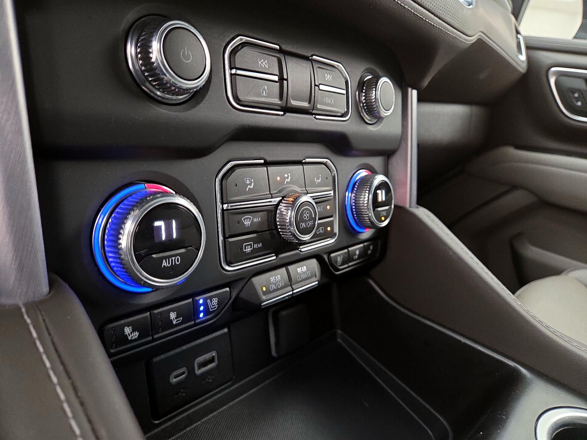 Thumbnail: 2024 GMC Yukon - 16