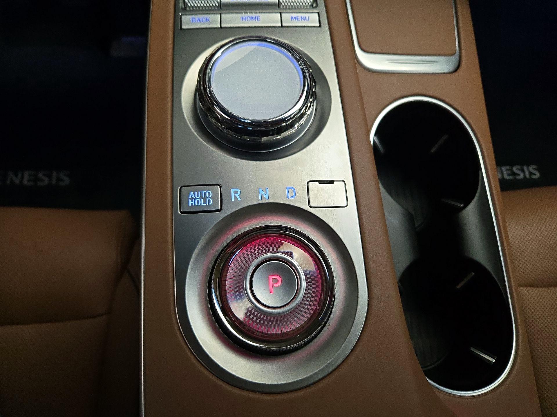 Thumbnail: 2025 Genesis GV70 - 18