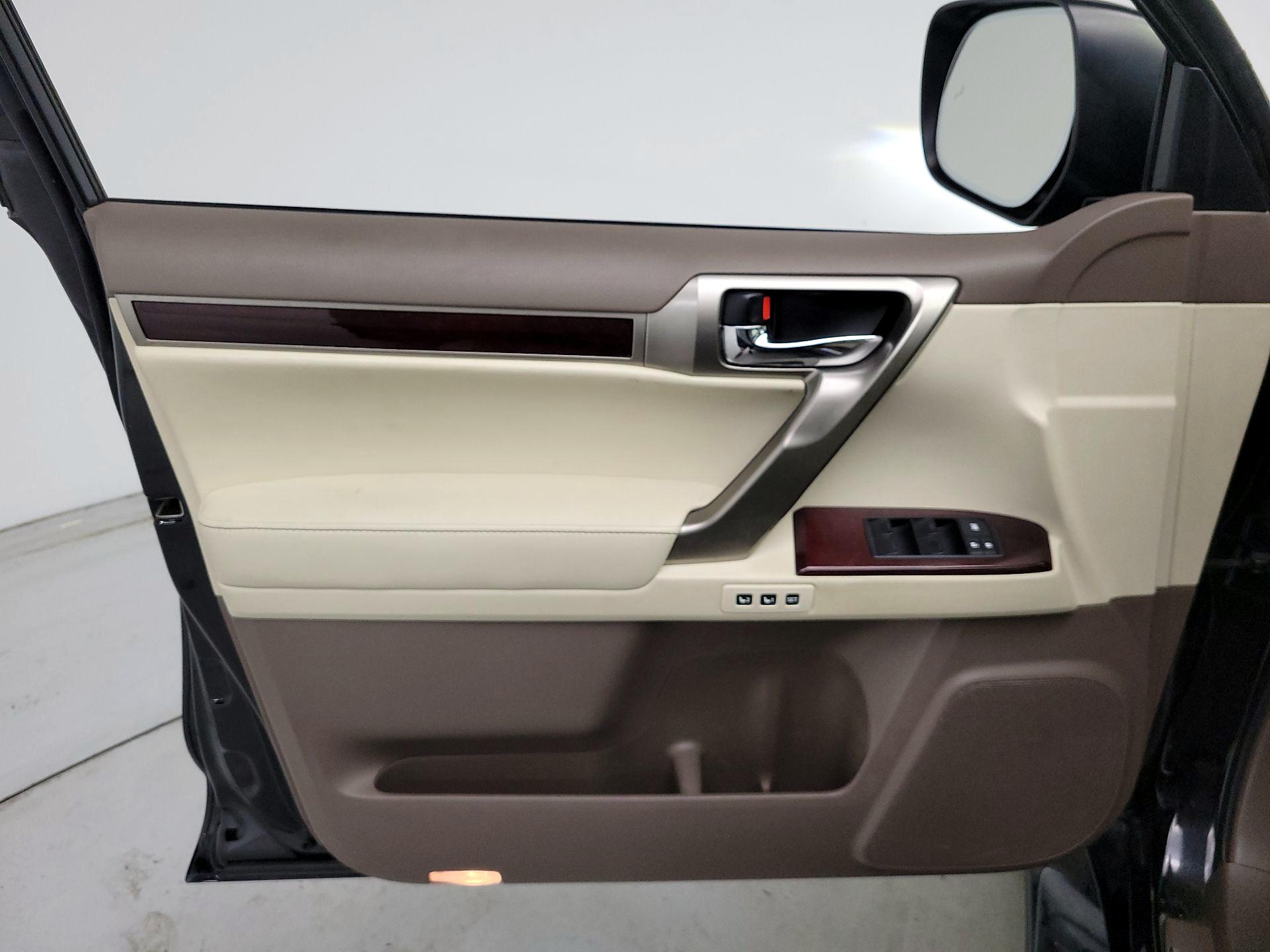 Thumbnail: 2015 Lexus GX - 12