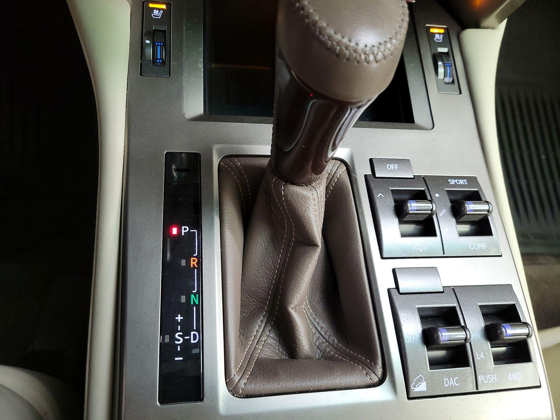 Thumbnail: 2015 Lexus GX - 18
