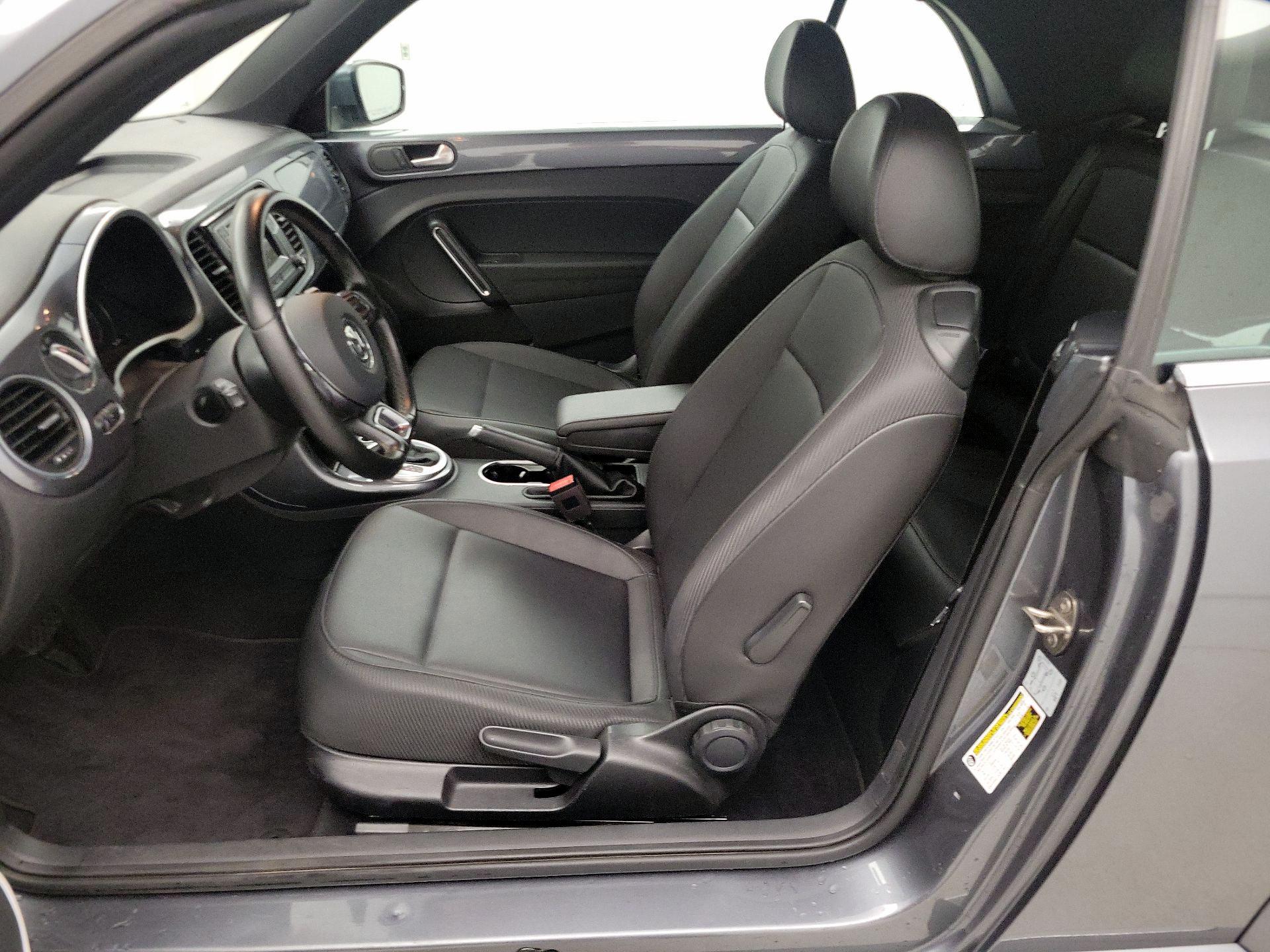 Thumbnail: 2018 Volkswagen Beetle - 11
