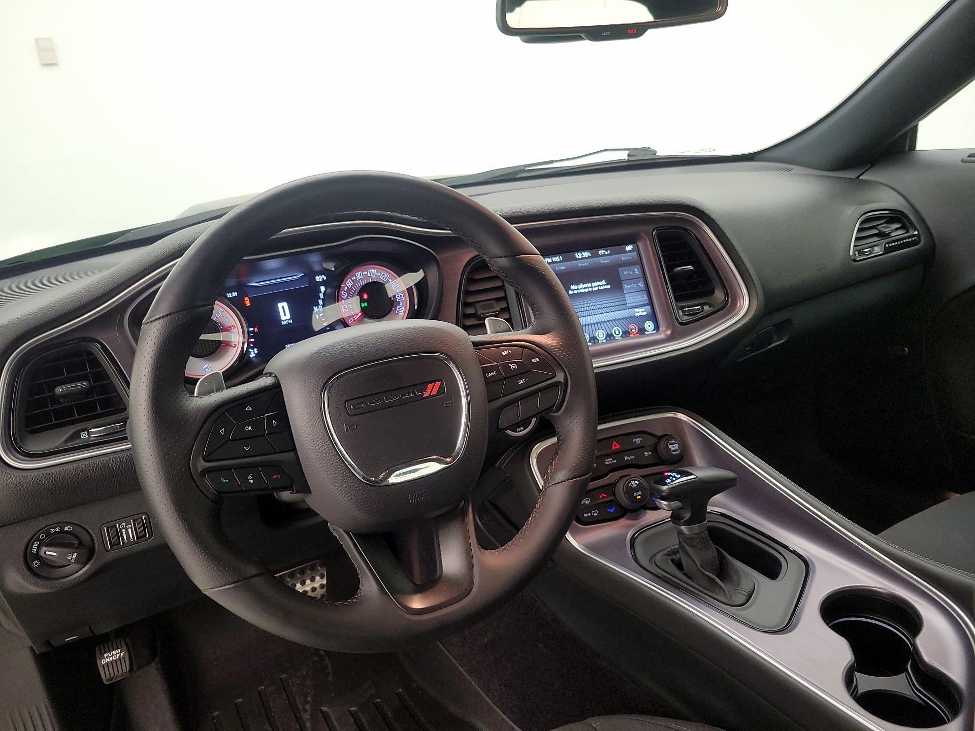 Thumbnail: 2017 Dodge Challenger - 9