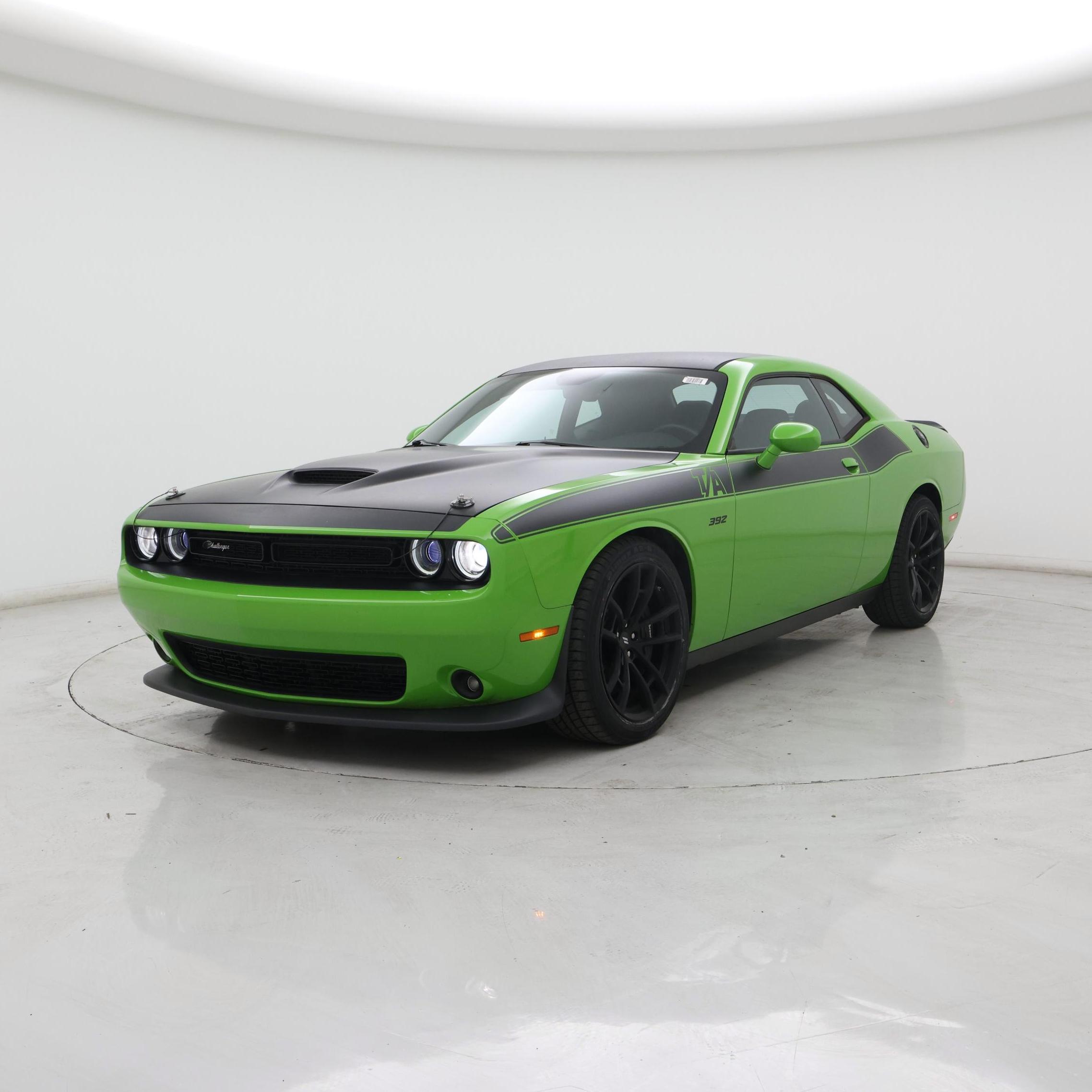 Thumbnail: 2017 Dodge Challenger - 4