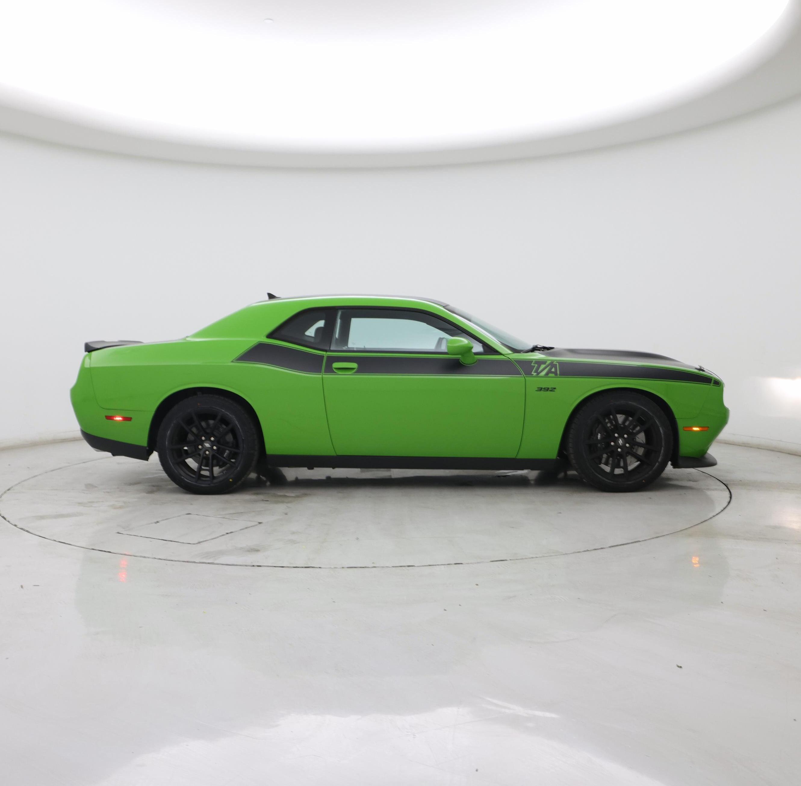 Thumbnail: 2017 Dodge Challenger - 7