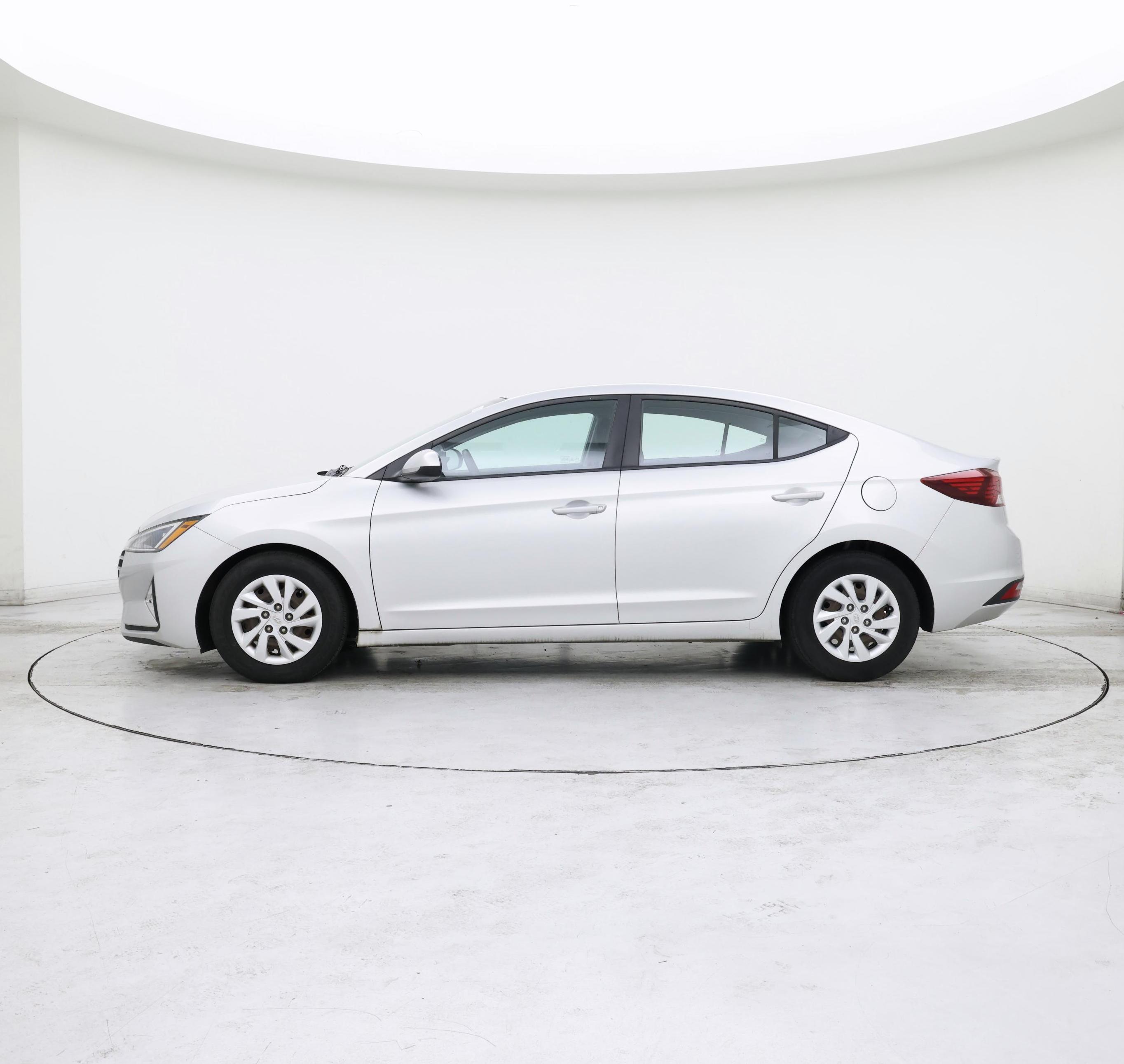 Thumbnail: 2020 Hyundai Elantra - 3