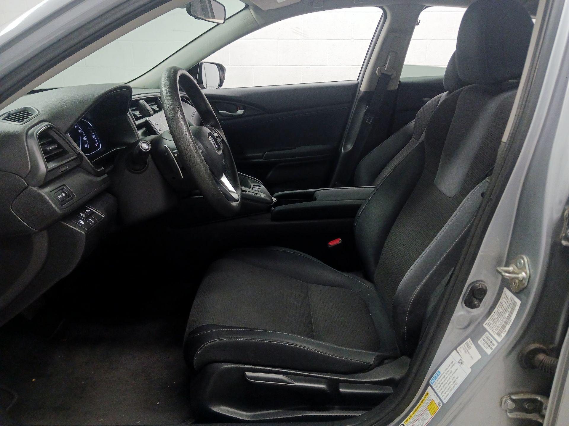Thumbnail: 2019 Honda Insight - 11