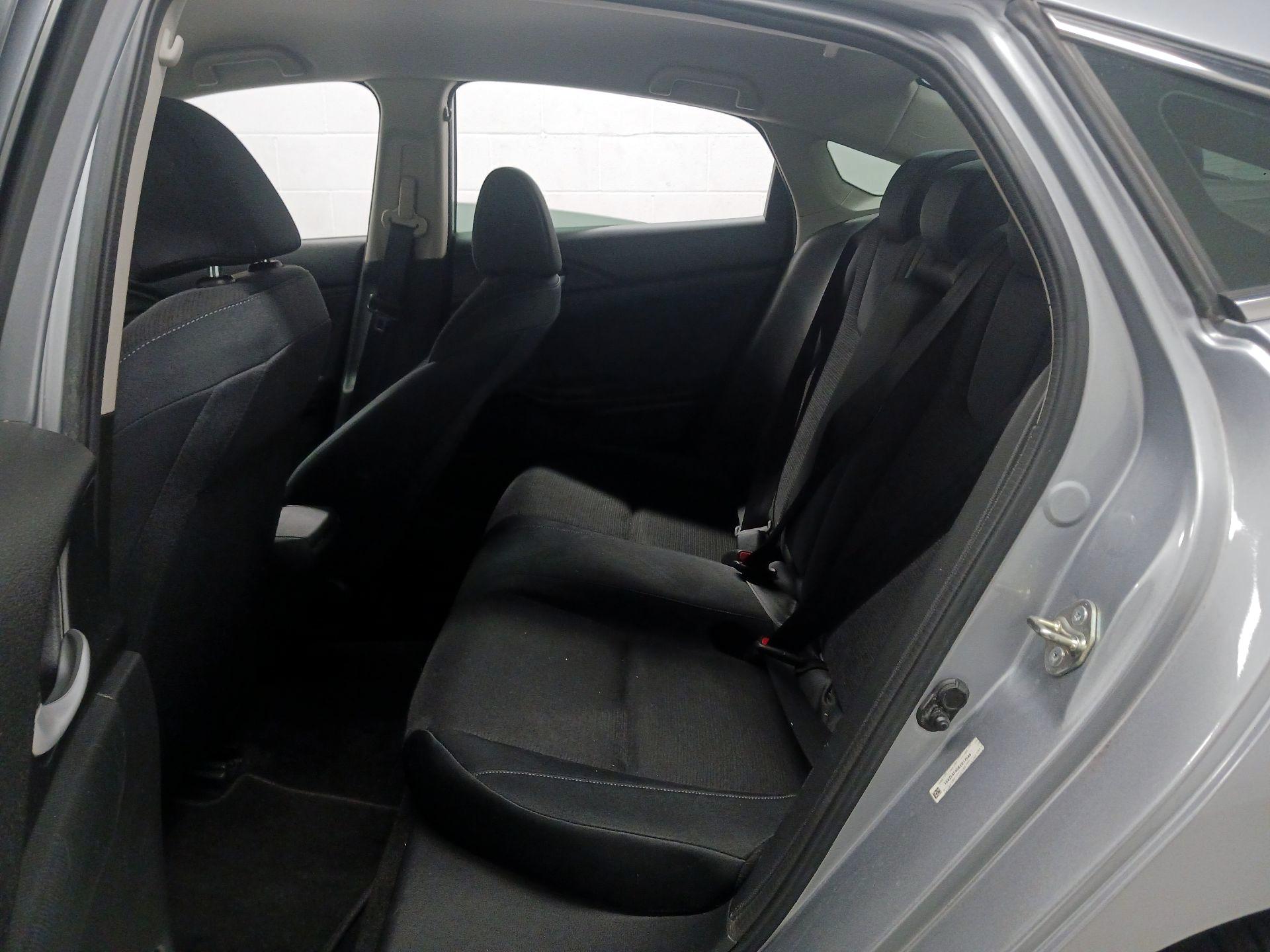 Thumbnail: 2019 Honda Insight - 16