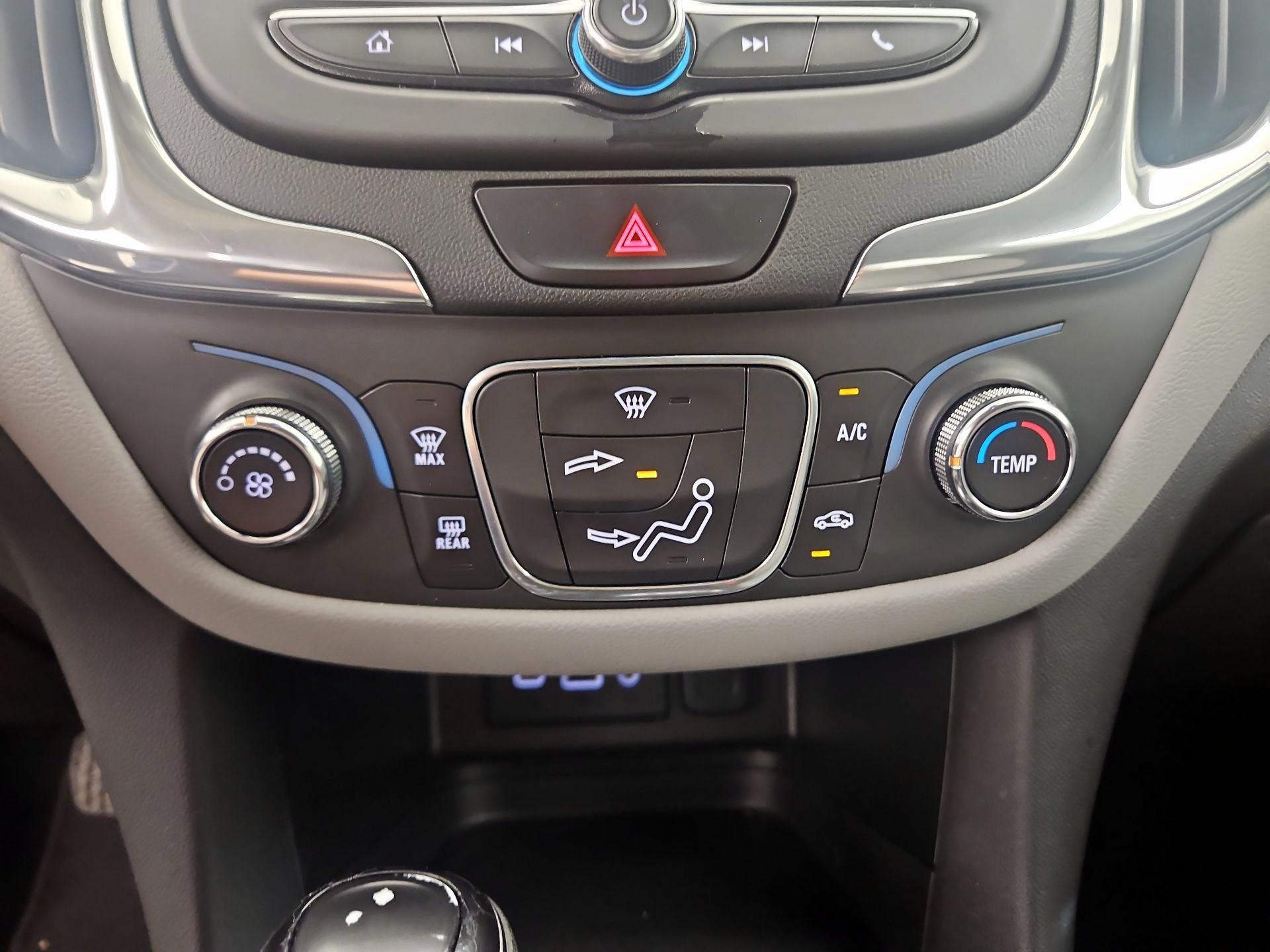 Thumbnail: 2020 Chevrolet Equinox - 17