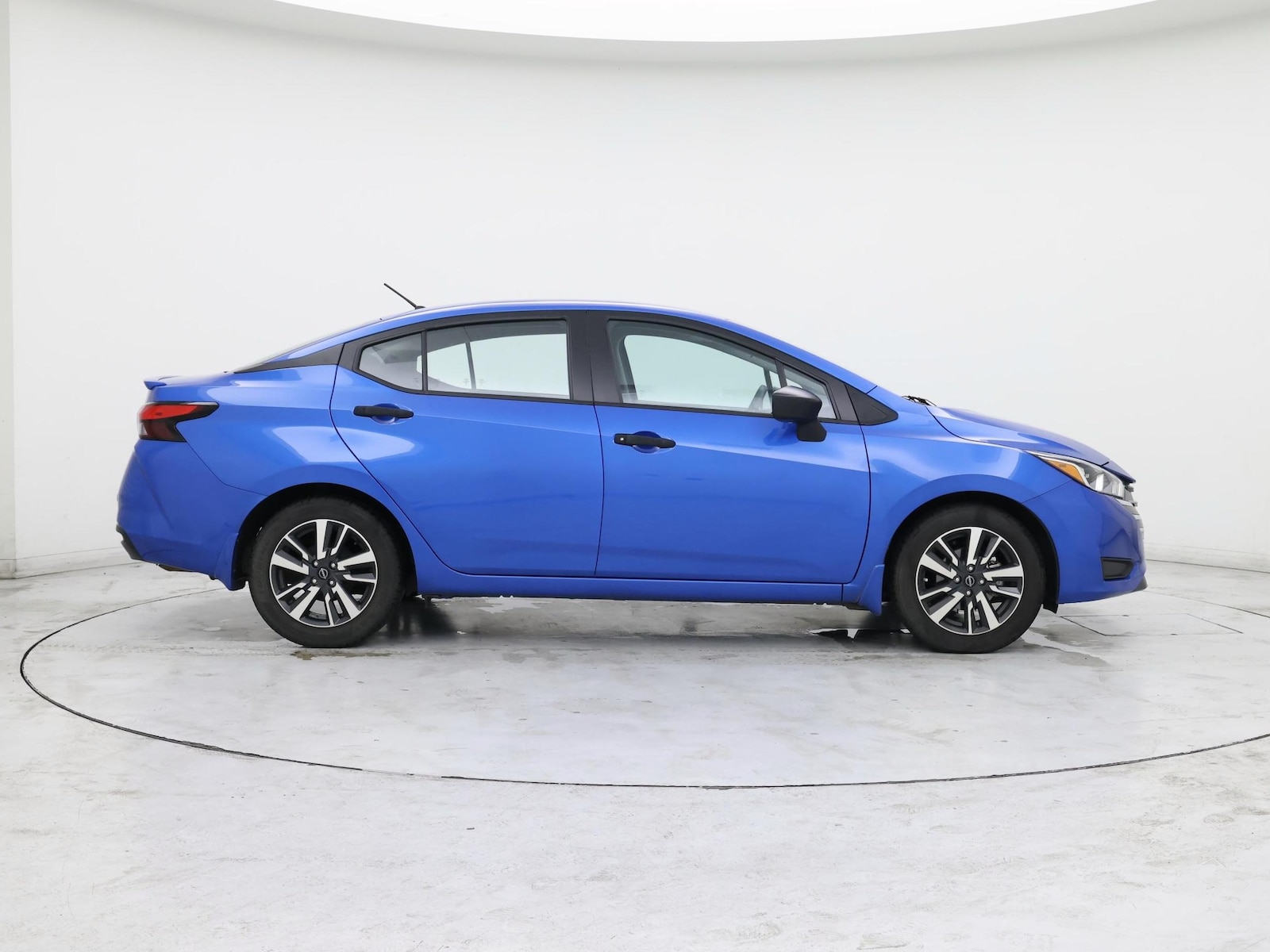 2024 Nissan Versa Sedan S - Photo 8