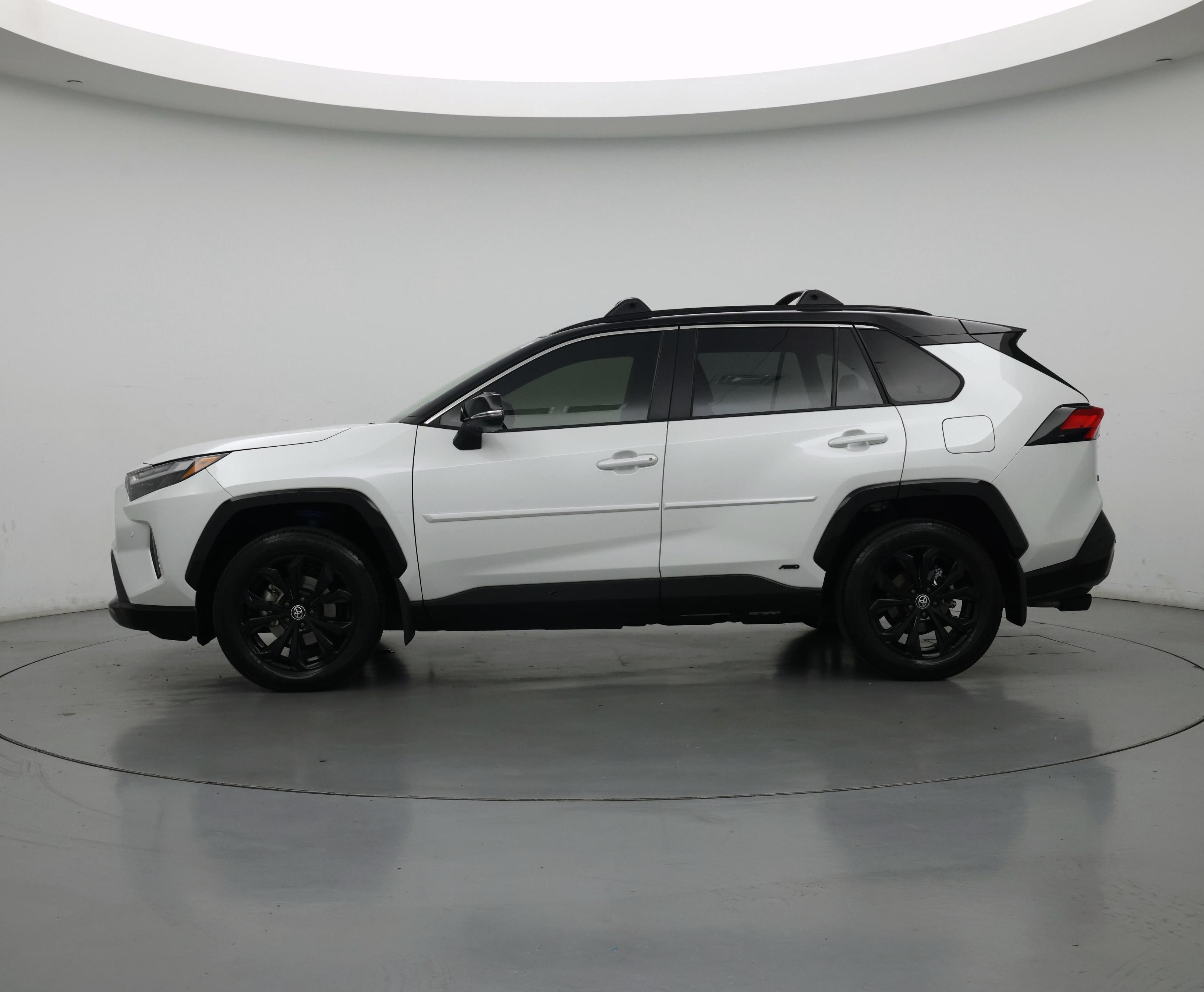 Thumbnail: 2025 Toyota RAV4 - 3
