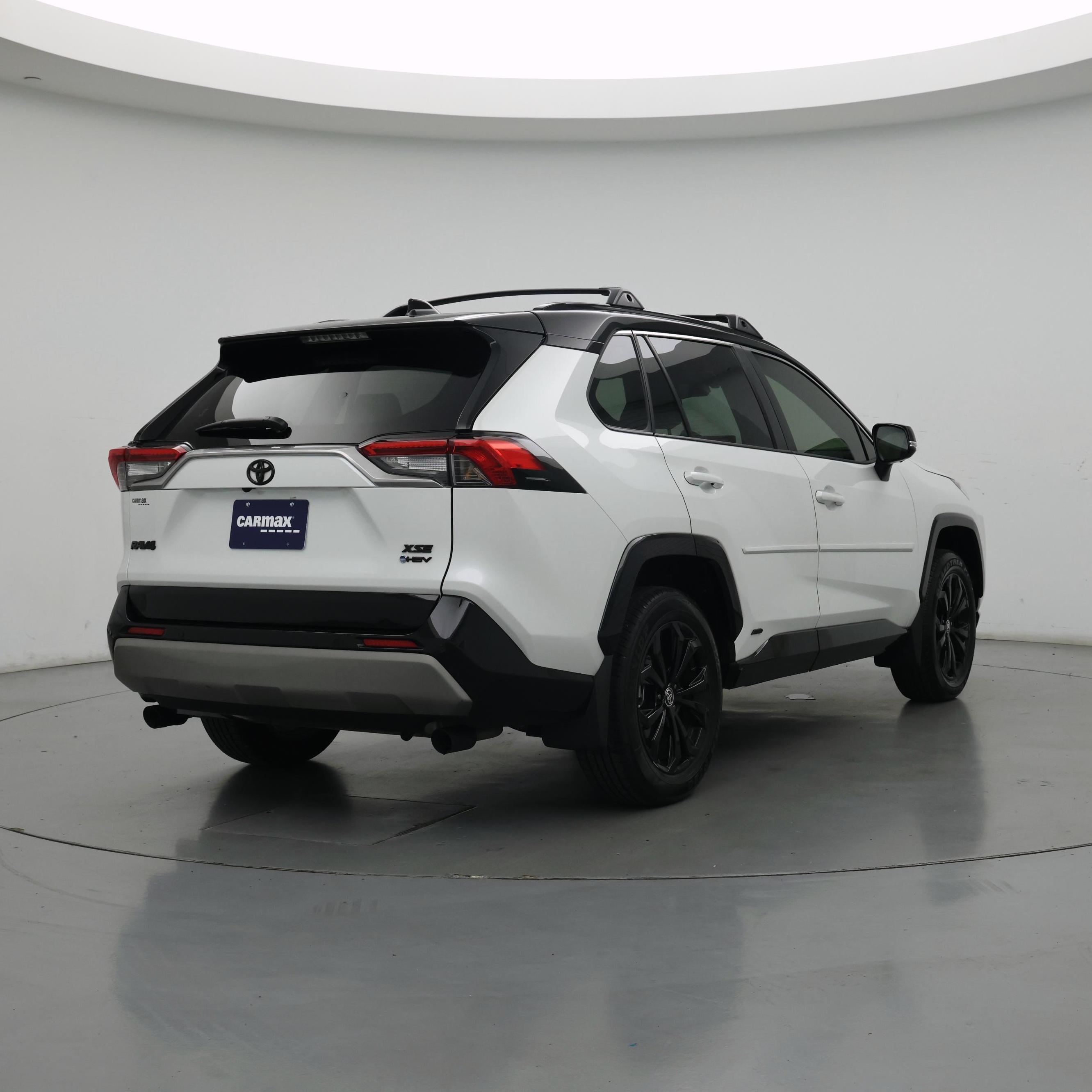 Thumbnail: 2025 Toyota RAV4 - 8