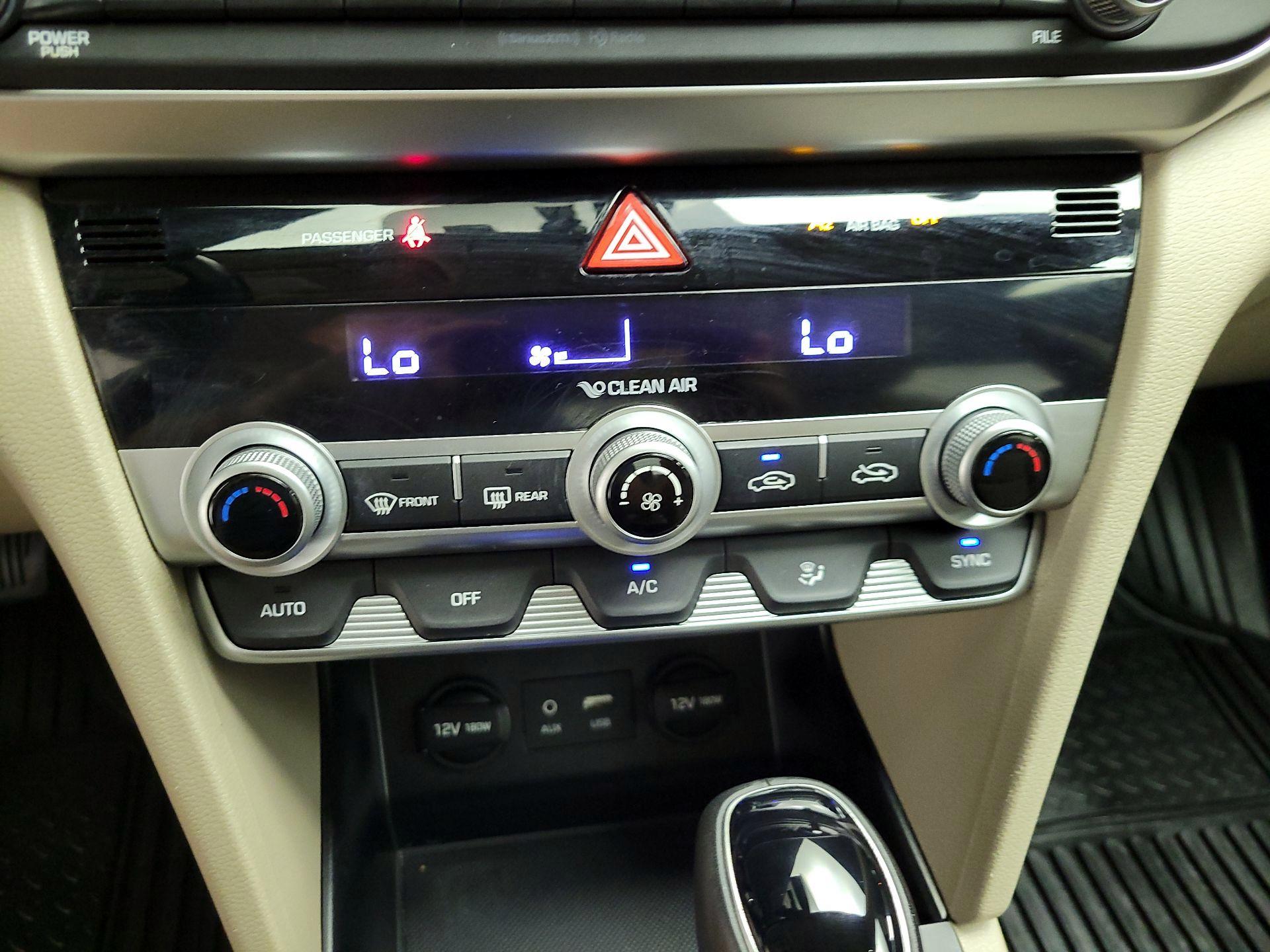Thumbnail: 2020 Hyundai Elantra - 17
