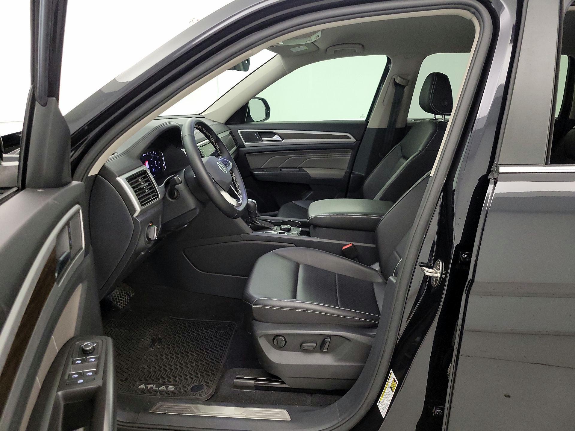 Thumbnail: 2023 Volkswagen Atlas - 11