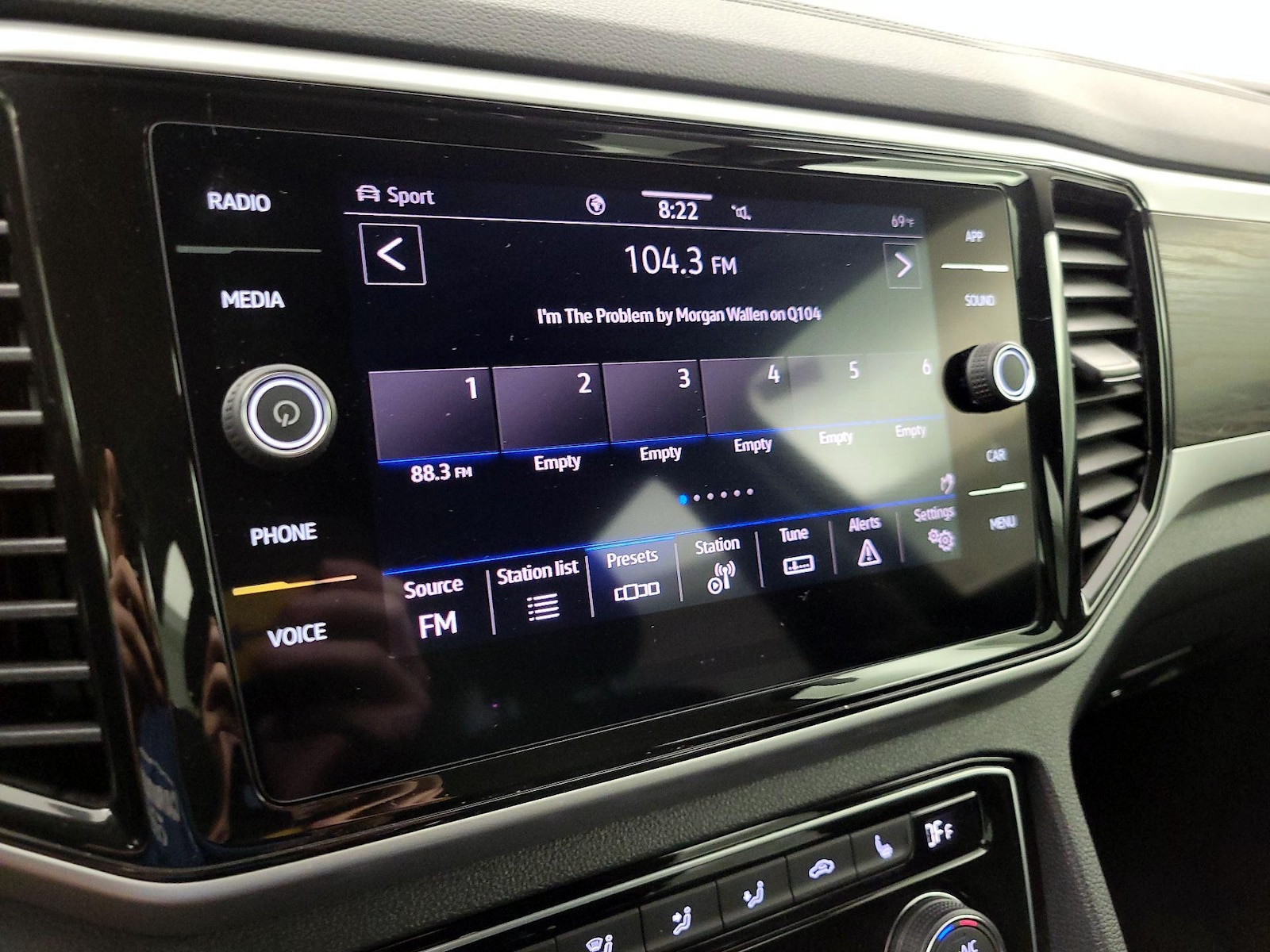 2023 Volkswagen Atlas SE w/Tech - Photo 15