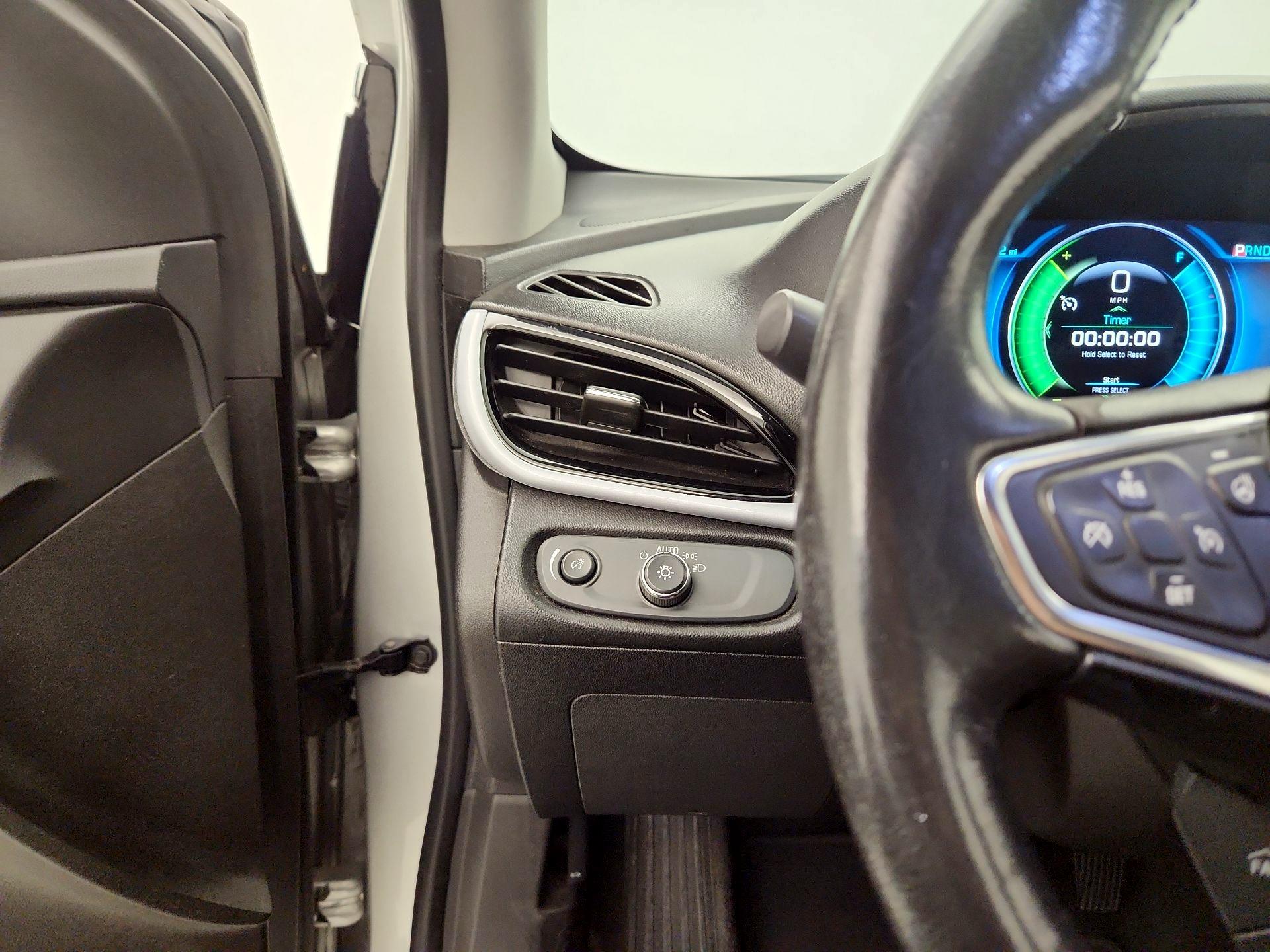 Thumbnail: 2017 Chevrolet Volt - 13