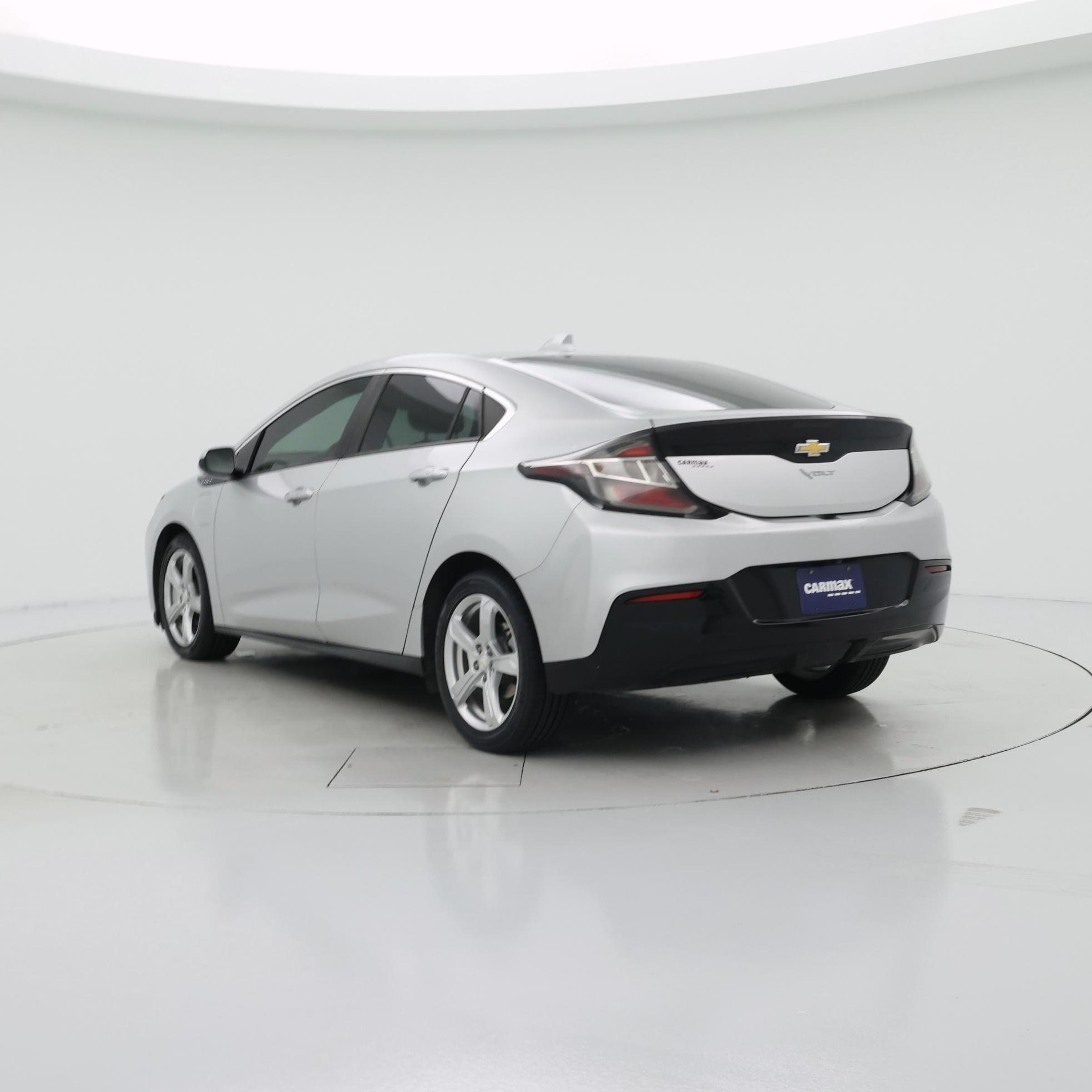 Thumbnail: 2017 Chevrolet Volt - 2
