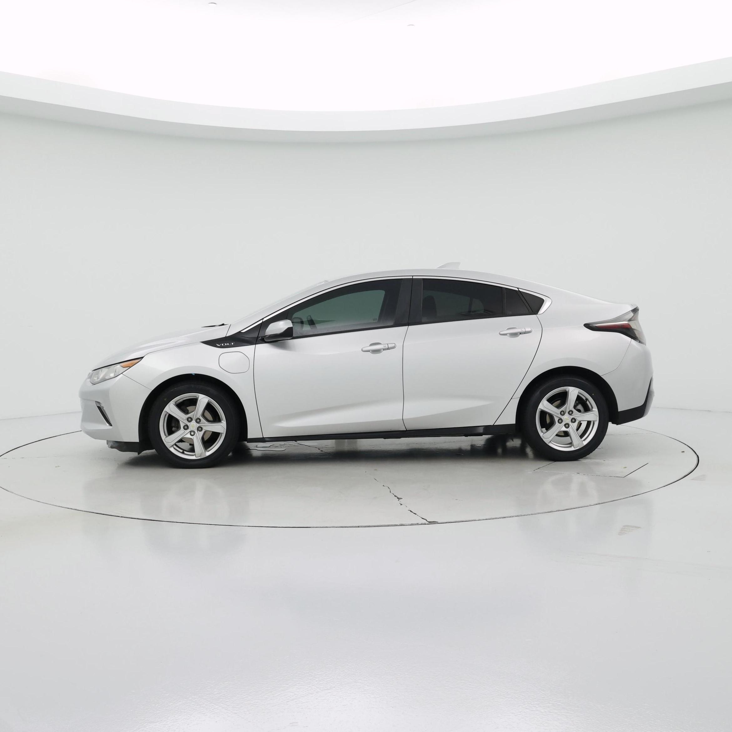 Thumbnail: 2017 Chevrolet Volt - 3