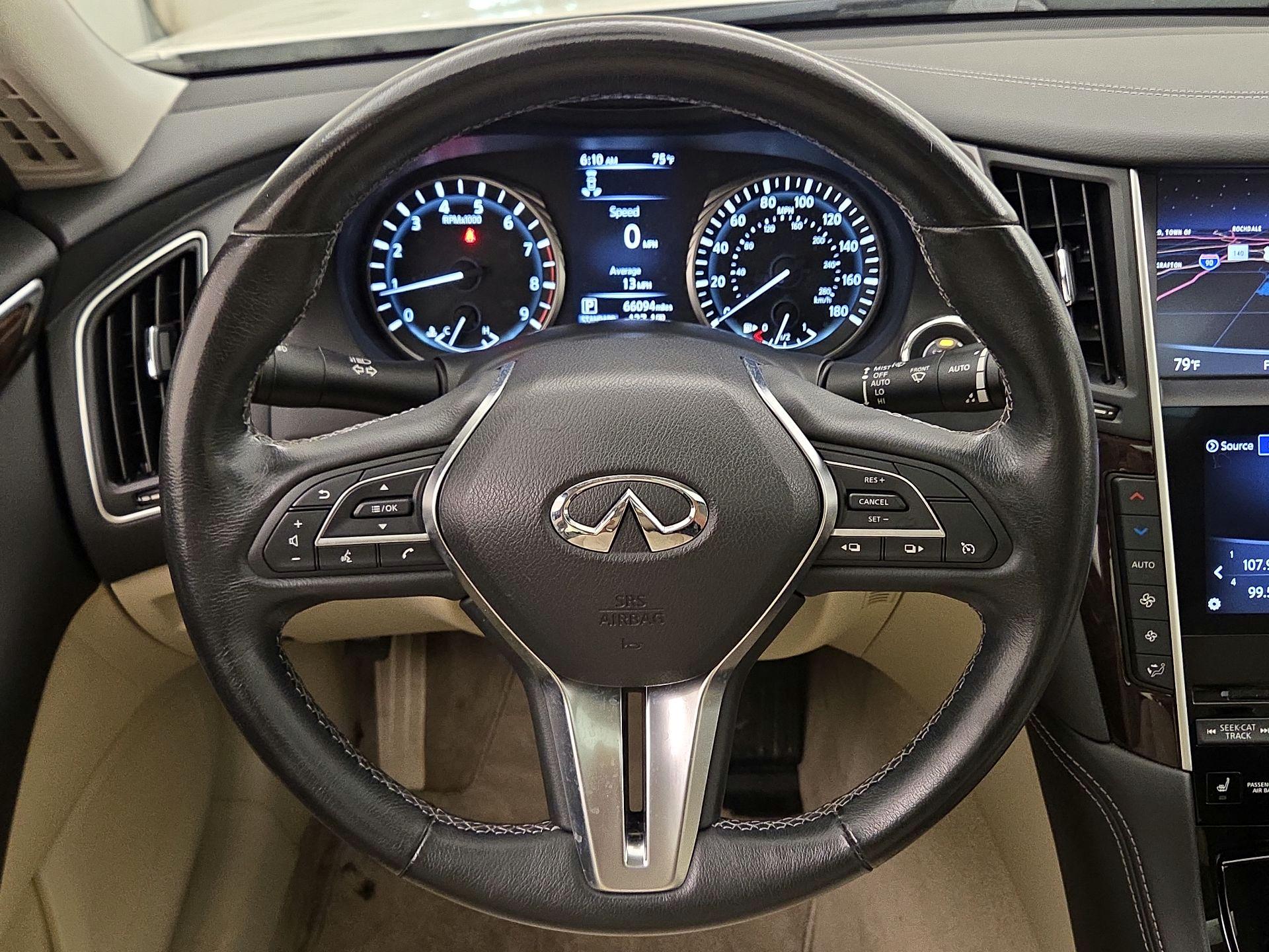 Thumbnail: 2019 INFINITI Q50 - 10