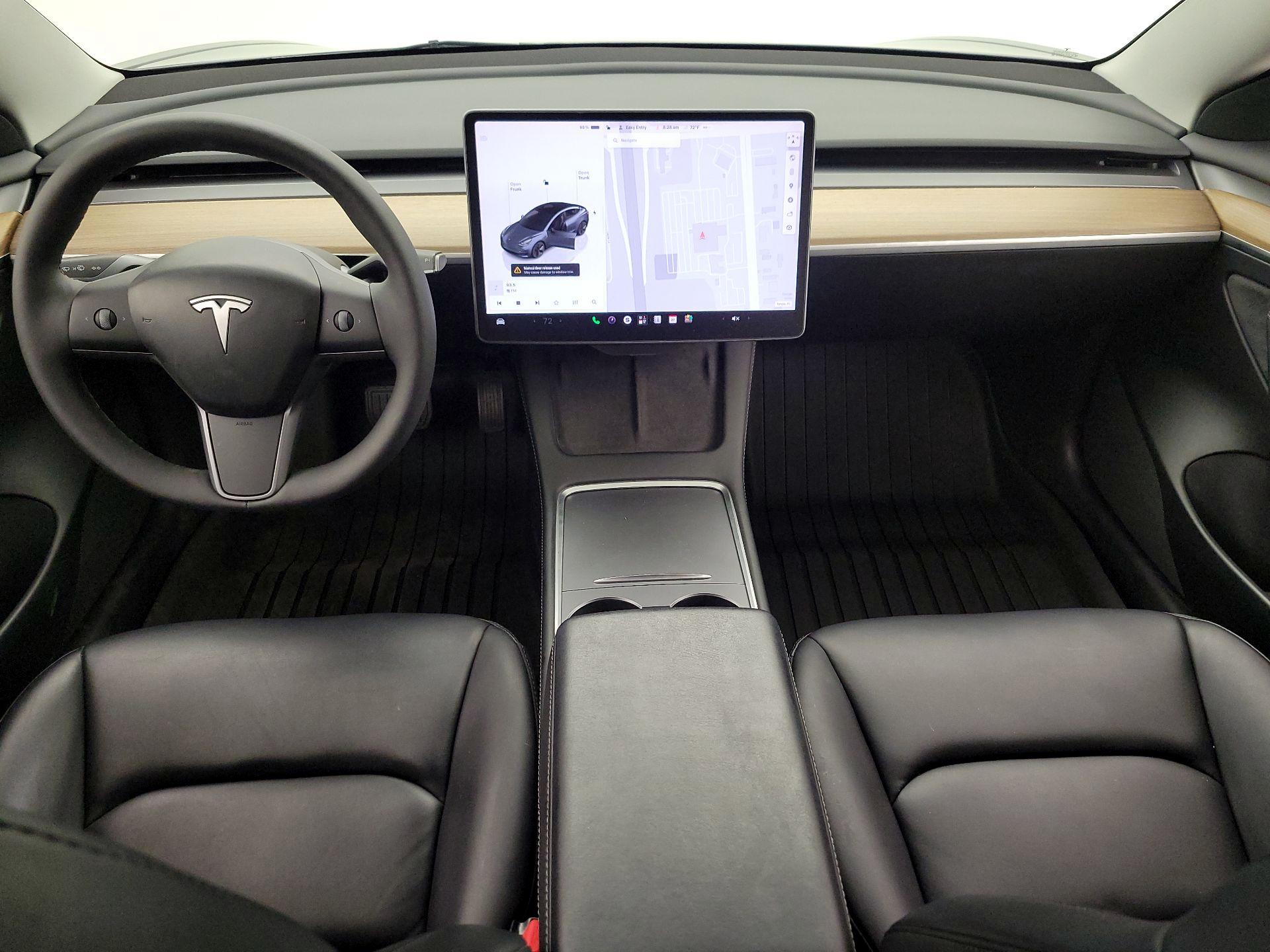 Thumbnail: 2023 Tesla Model 3 - 9