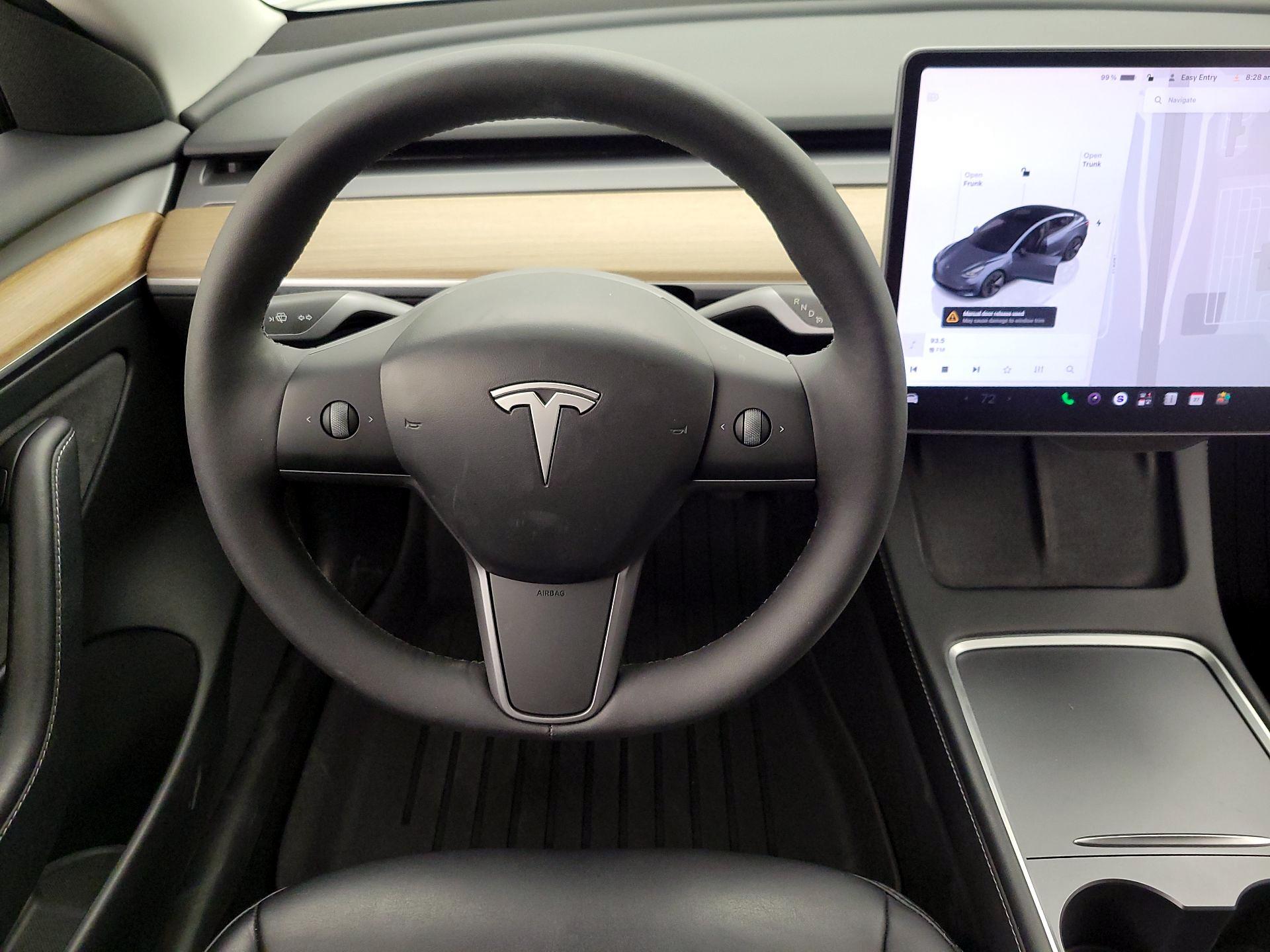 Thumbnail: 2023 Tesla Model 3 - 10