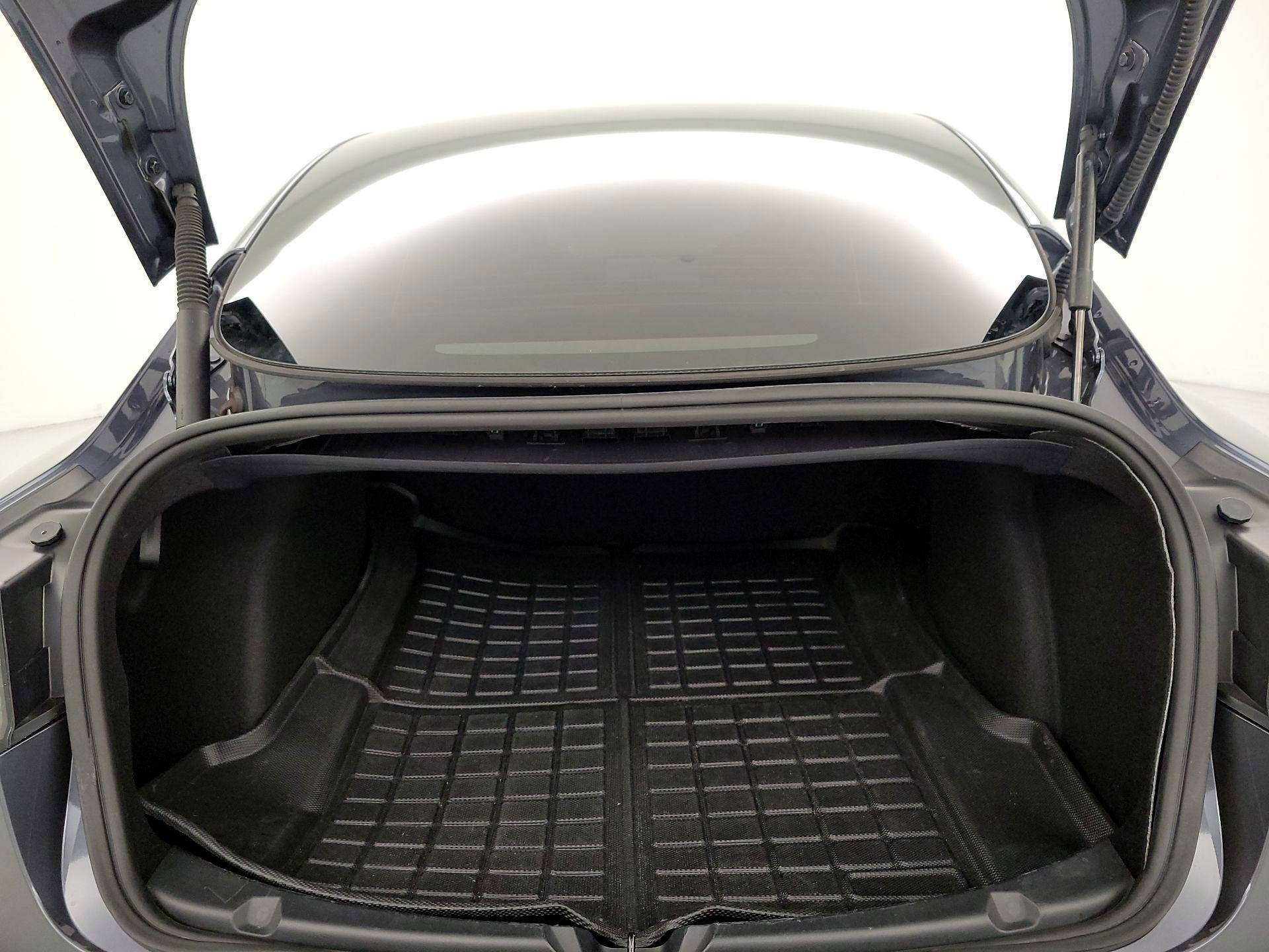 Thumbnail: 2023 Tesla Model 3 - 19