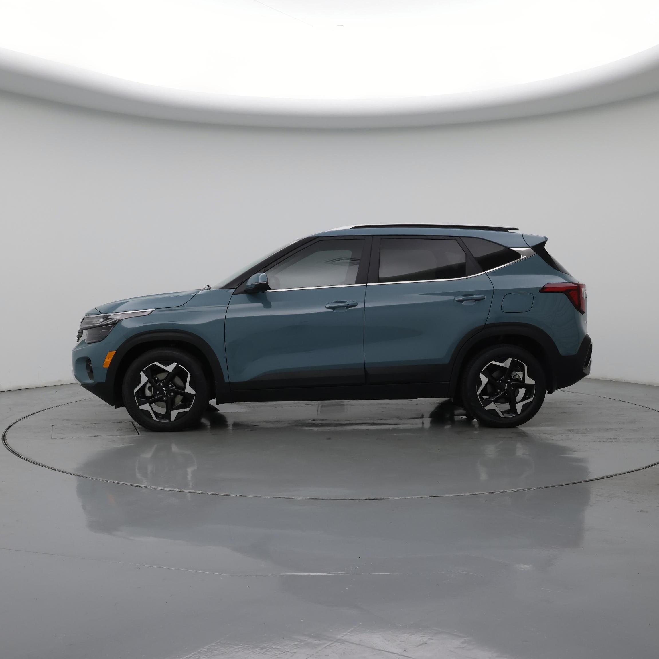 Thumbnail: 2024 Kia Seltos - 3