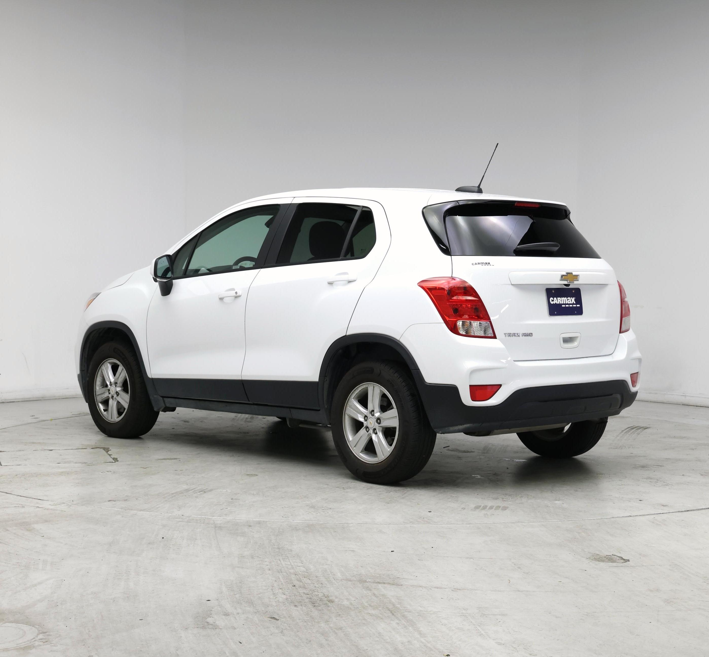 Thumbnail: 2022 Chevrolet Trax - 2