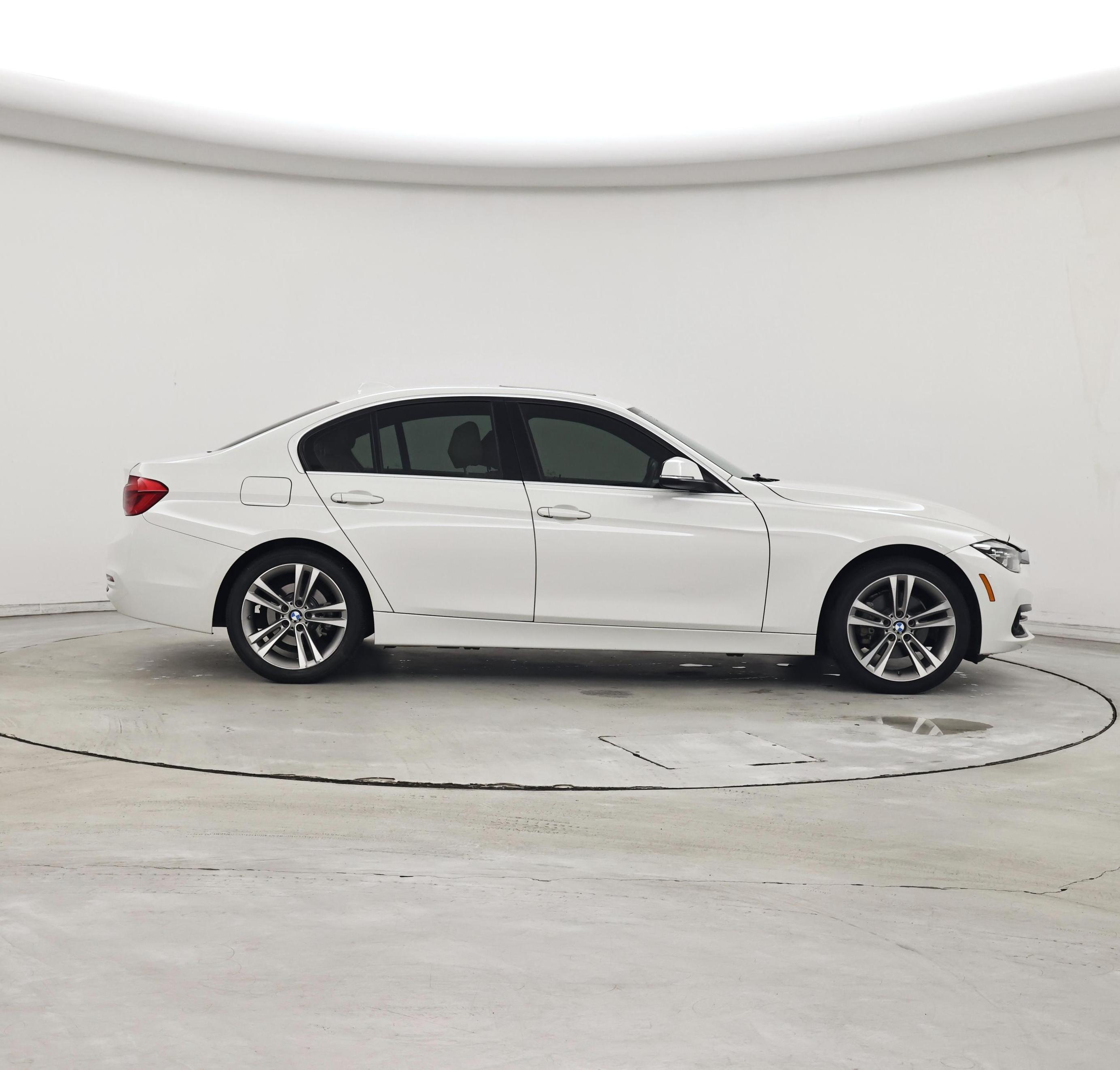 Thumbnail: 2018 BMW 3 Series - 7