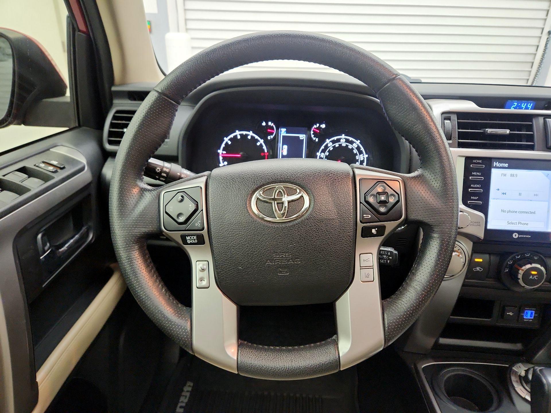 Thumbnail: 2020 Toyota 4Runner - 10