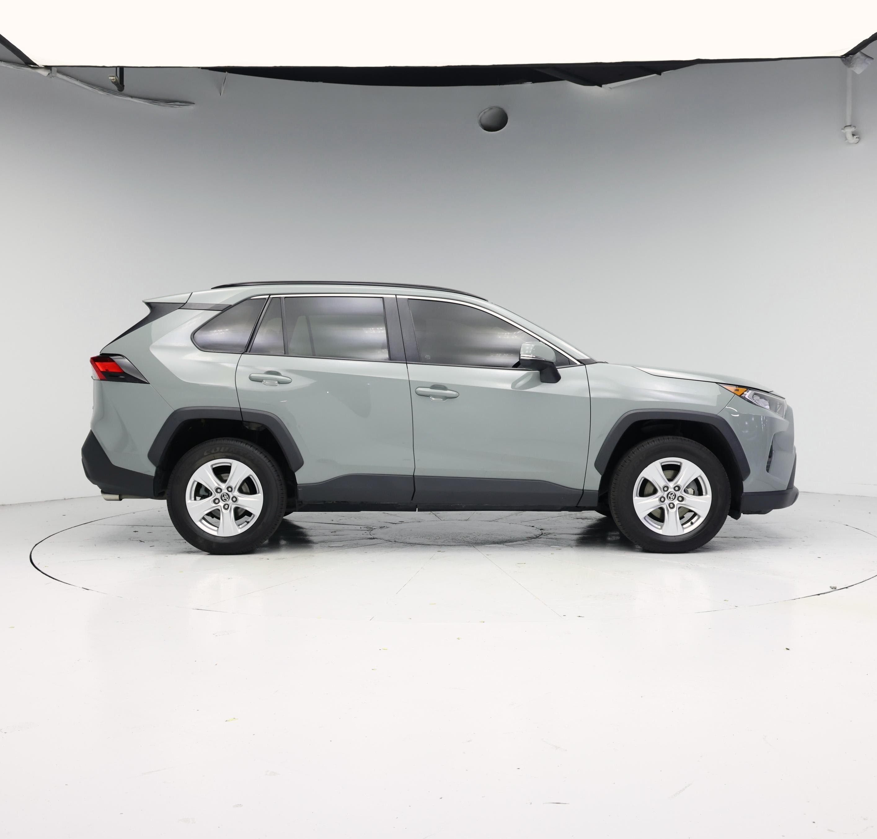 Thumbnail: 2021 Toyota RAV4 - 7