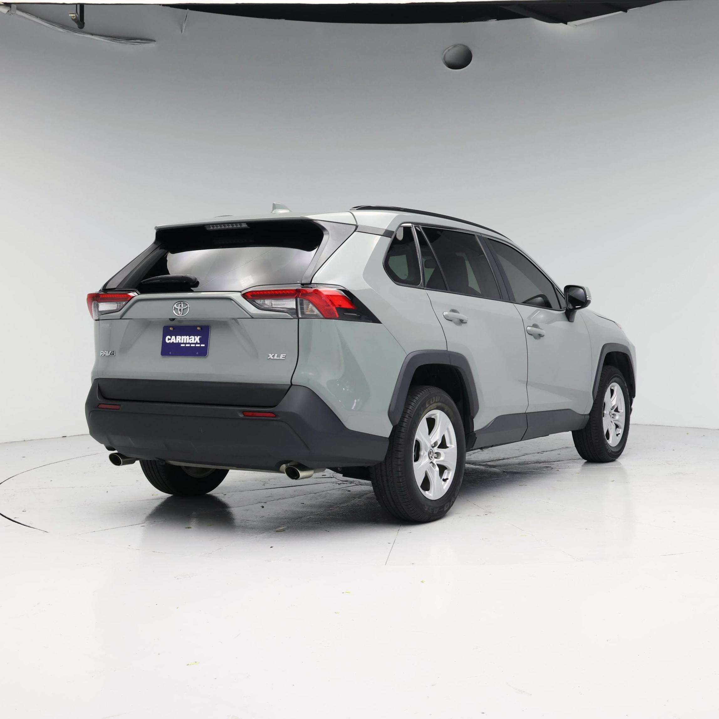 Thumbnail: 2021 Toyota RAV4 - 8