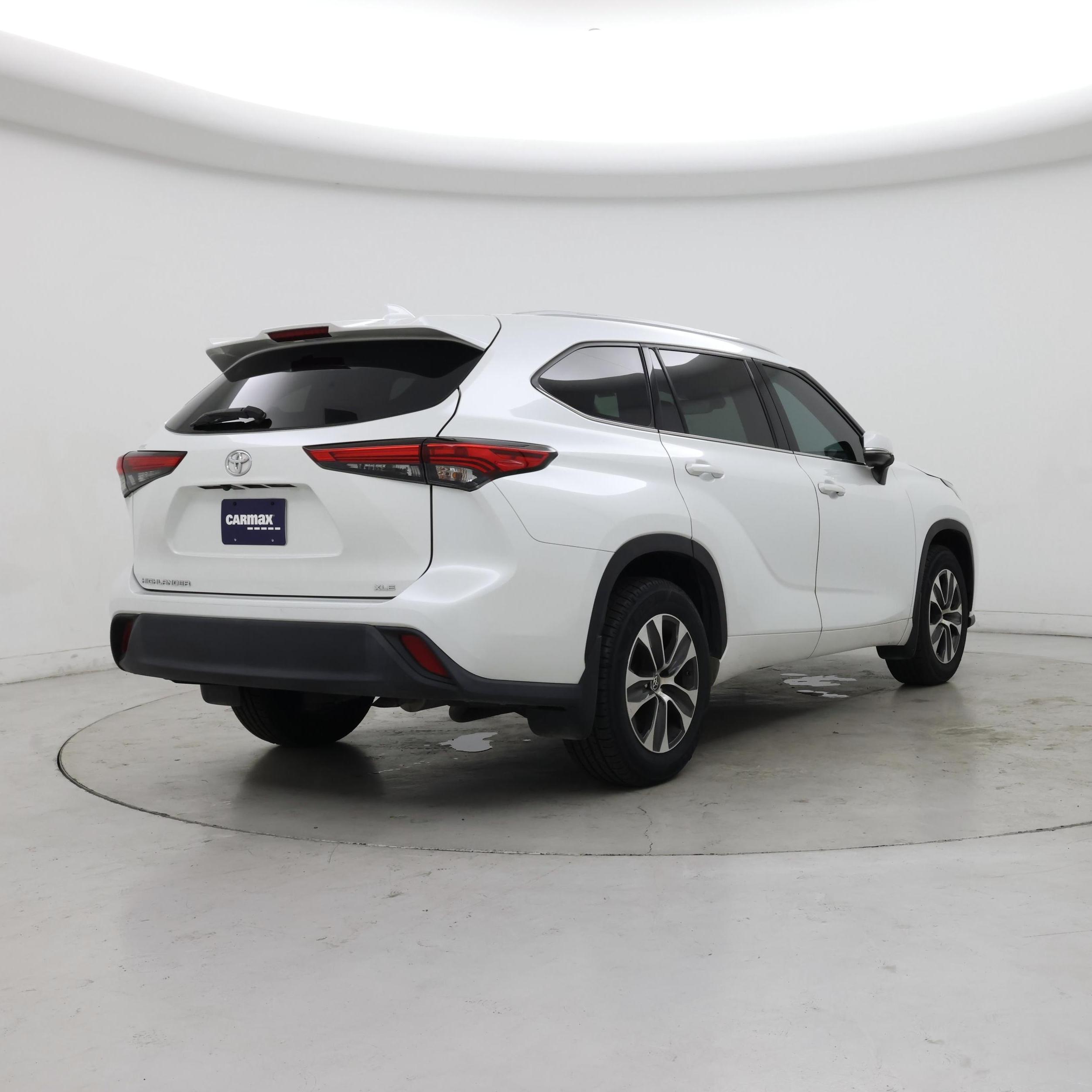 Thumbnail: 2022 Toyota Highlander - 8