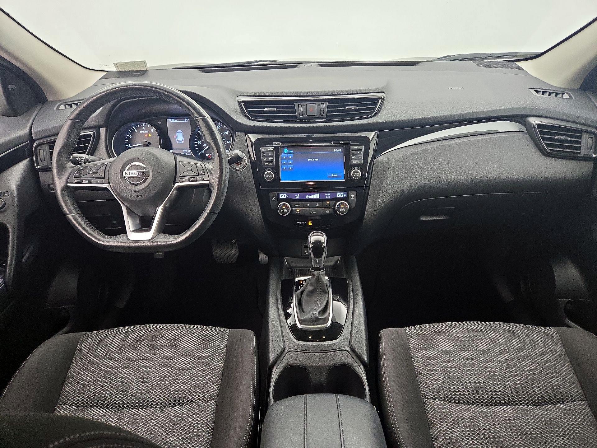 Thumbnail: 2018 Nissan Rogue Sport - 9