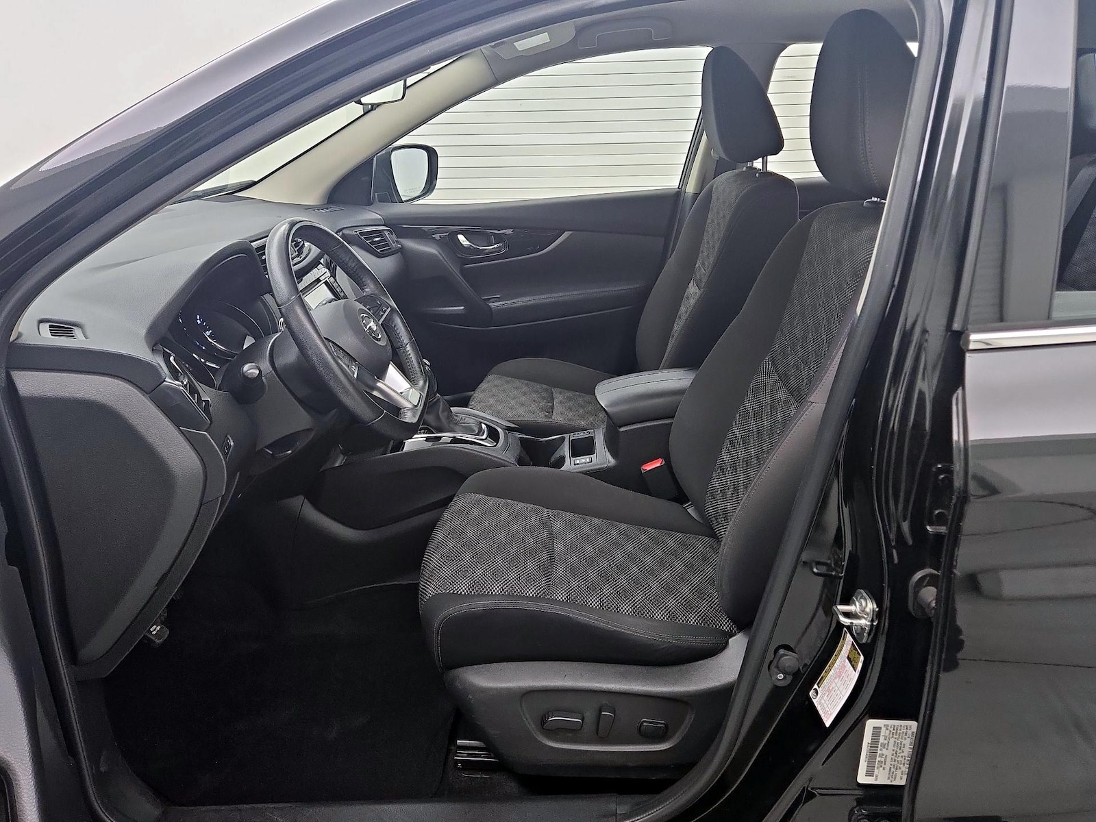 2018 Nissan Rogue Sport SV - Photo 12