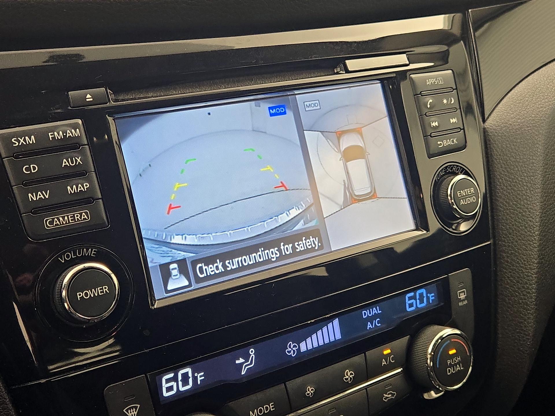Thumbnail: 2018 Nissan Rogue Sport - 14