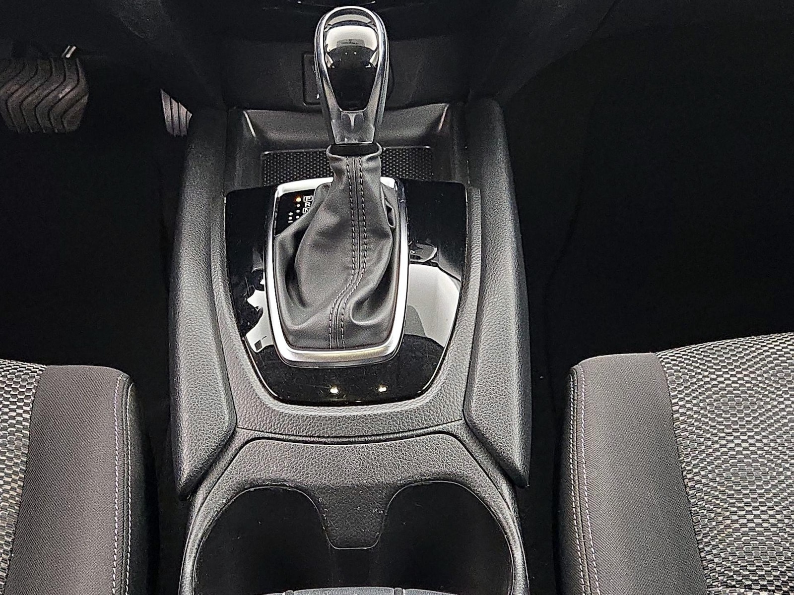 2018 Nissan Rogue Sport SV - Photo 18
