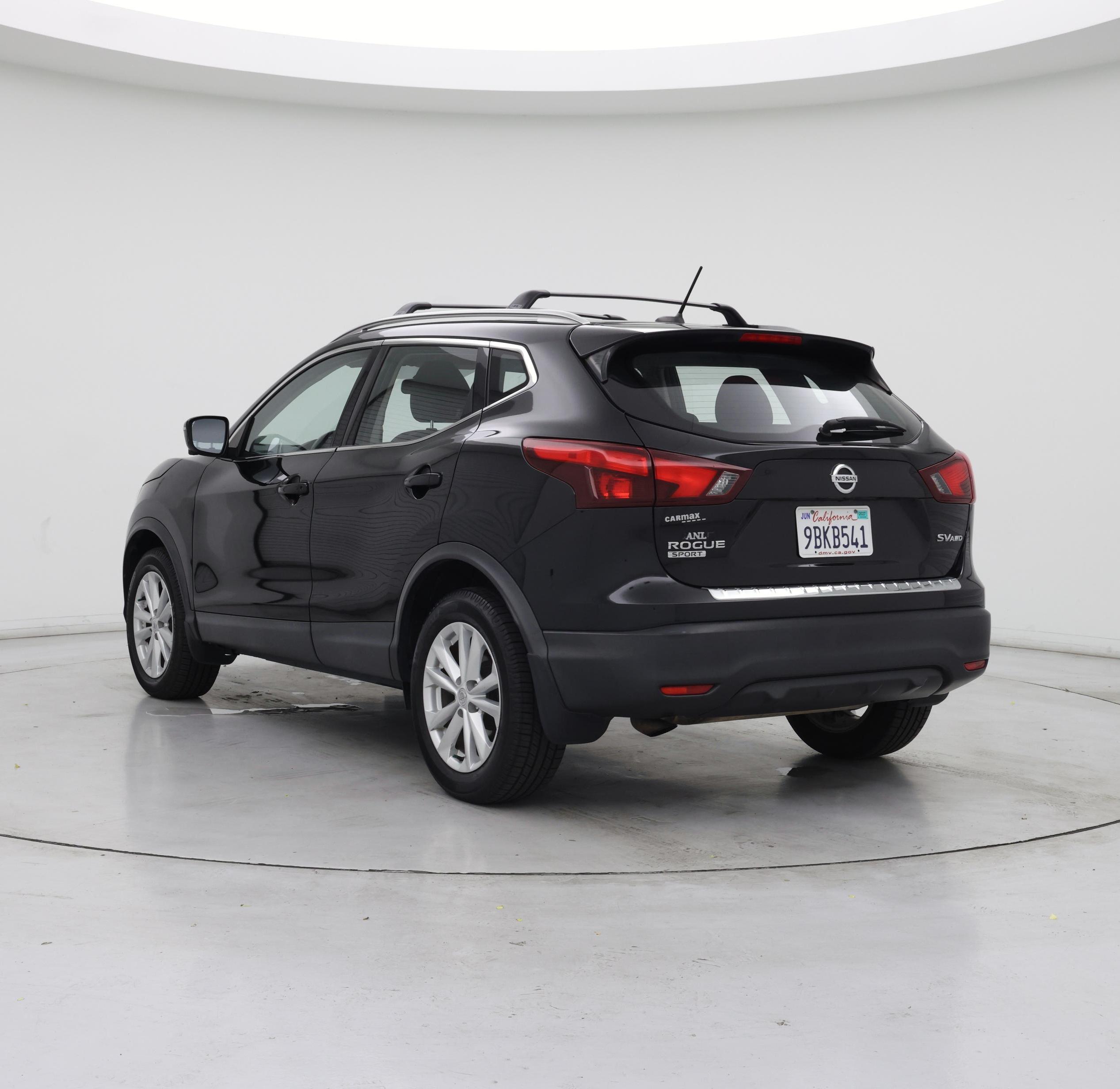 Thumbnail: 2018 Nissan Rogue Sport - 2