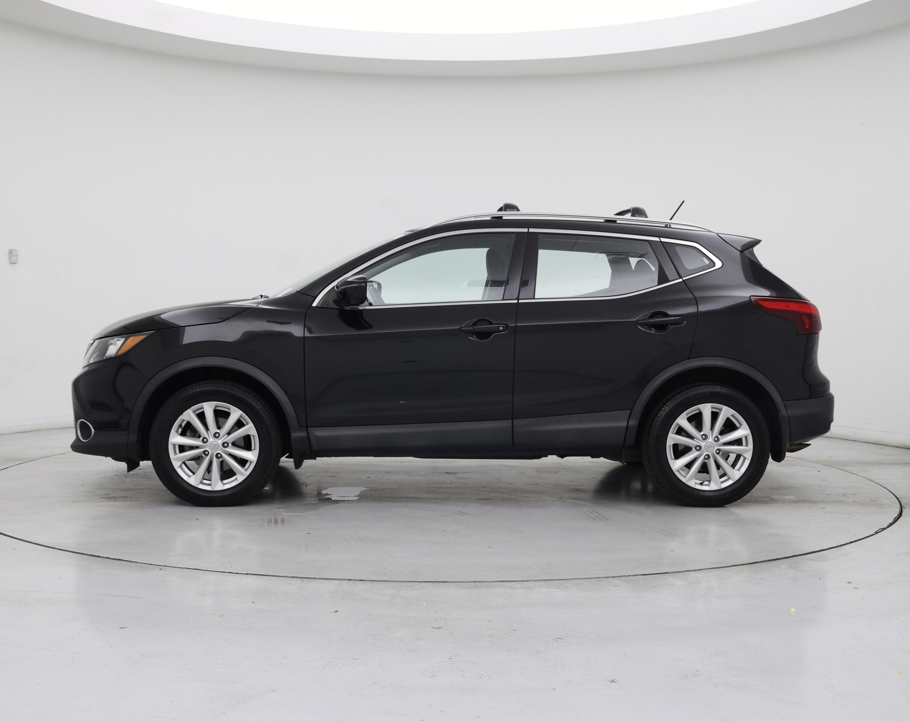 Thumbnail: 2018 Nissan Rogue Sport - 3