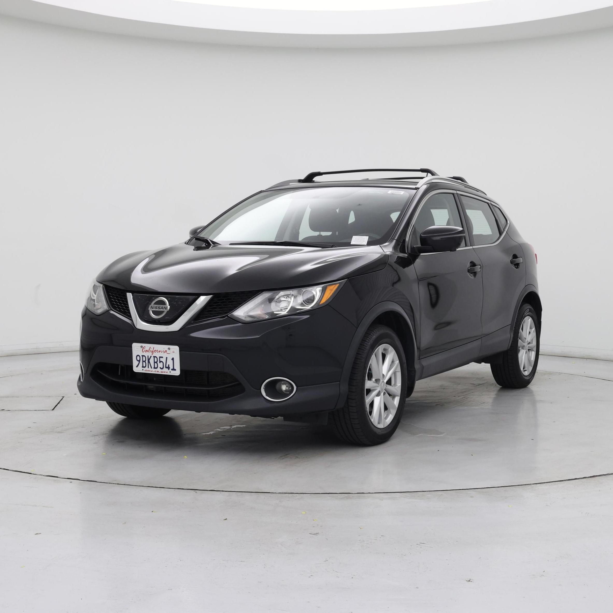 Thumbnail: 2018 Nissan Rogue Sport - 4