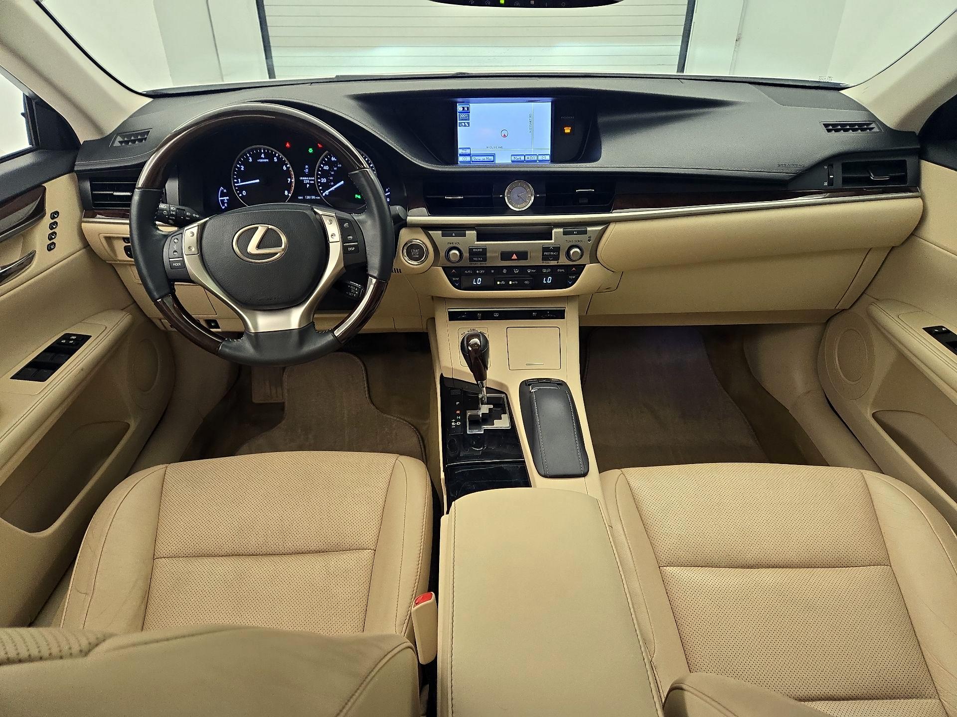 Thumbnail: 2014 Lexus ES - 9